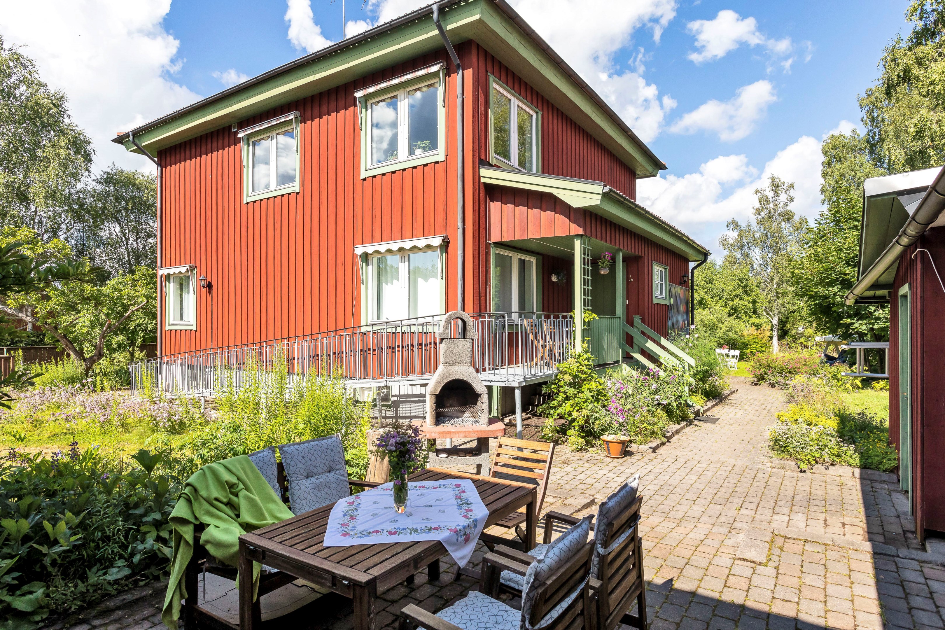 Bostadsbild från Vattgårdsvägen 18, Såld i Storvreta, Uppsala