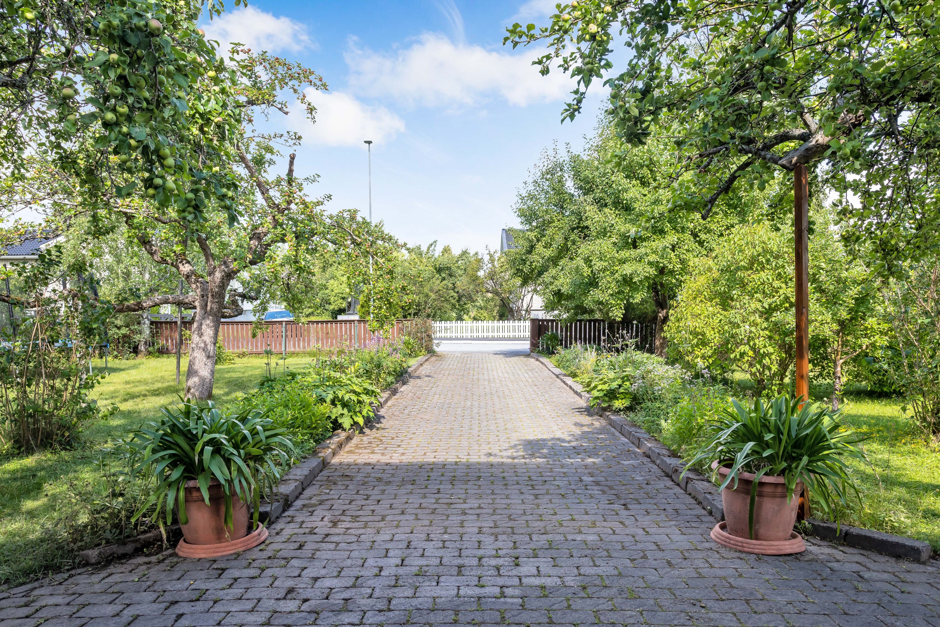 Bostadsbild från Vattgårdsvägen 18, Såld i Storvreta, Uppsala