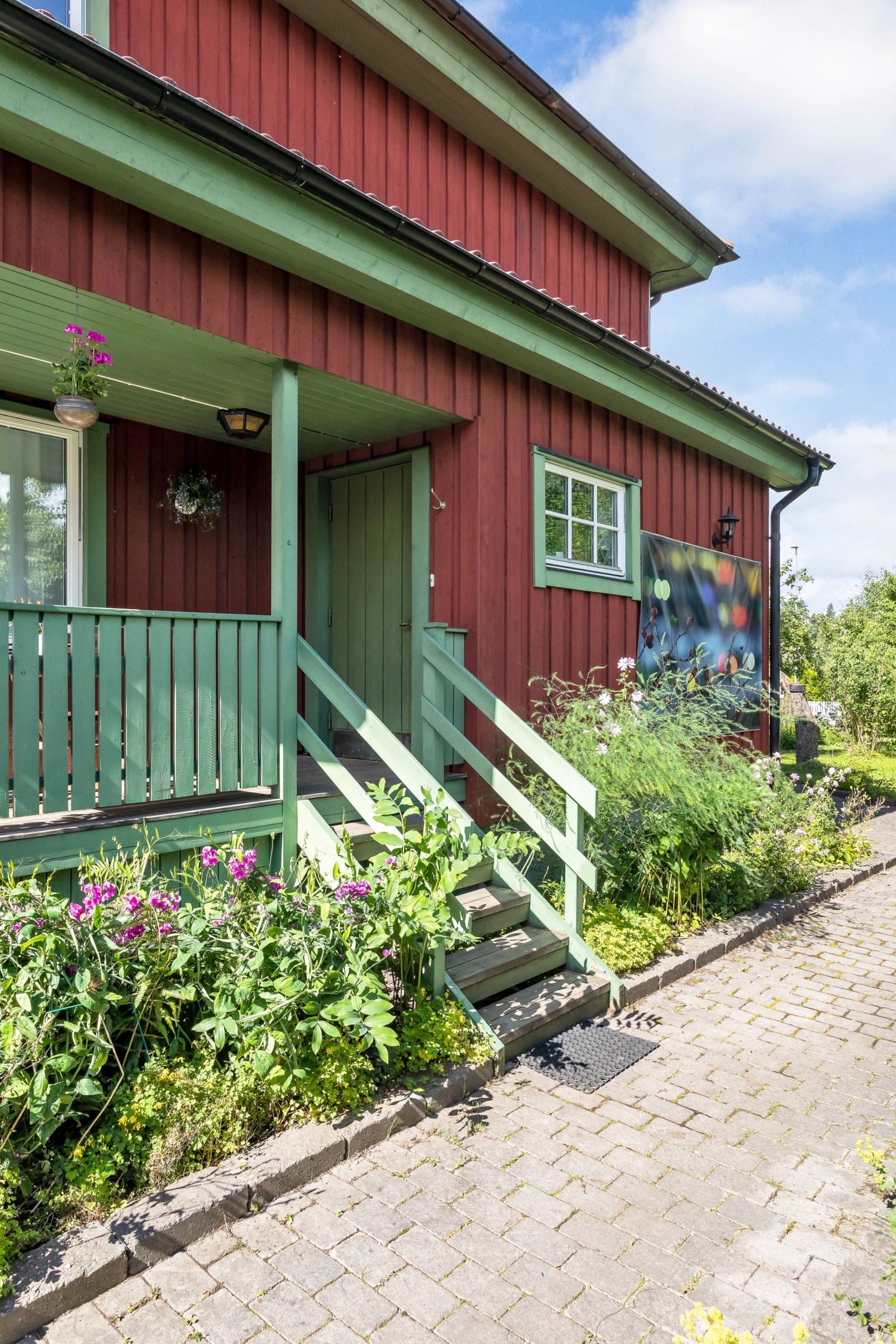 Bostadsbild från Vattgårdsvägen 18, Såld i Storvreta, Uppsala