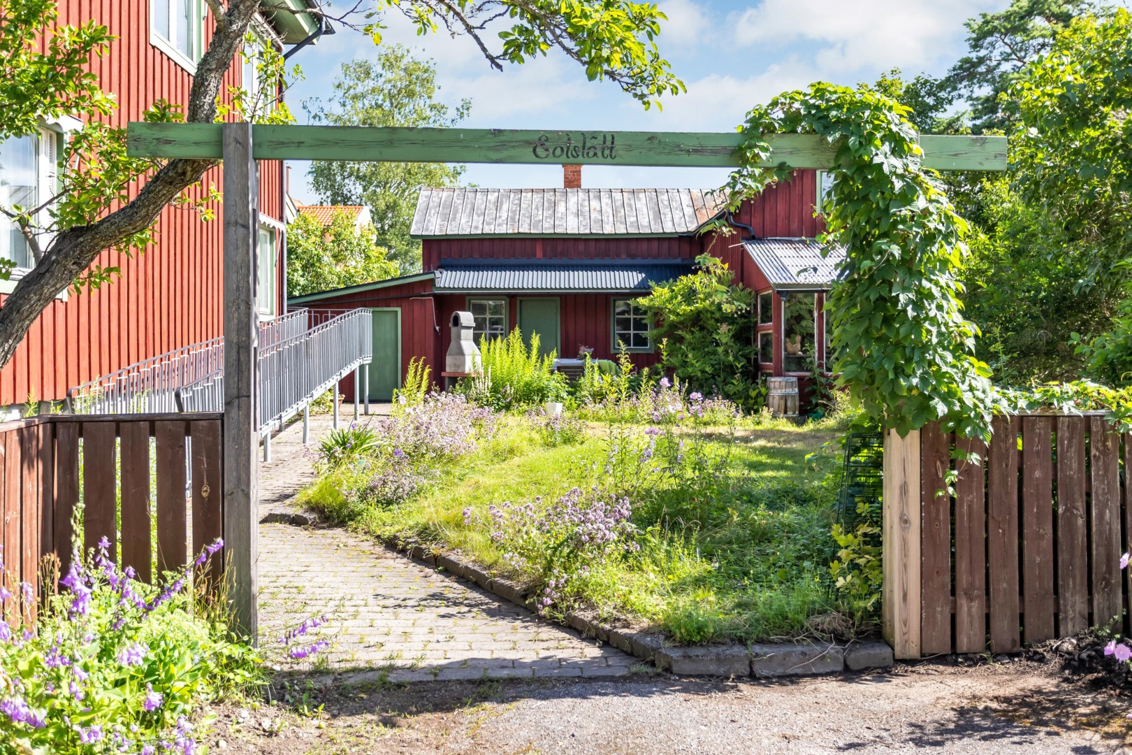 Bostadsbild från Vattgårdsvägen 18, Såld i Storvreta, Uppsala