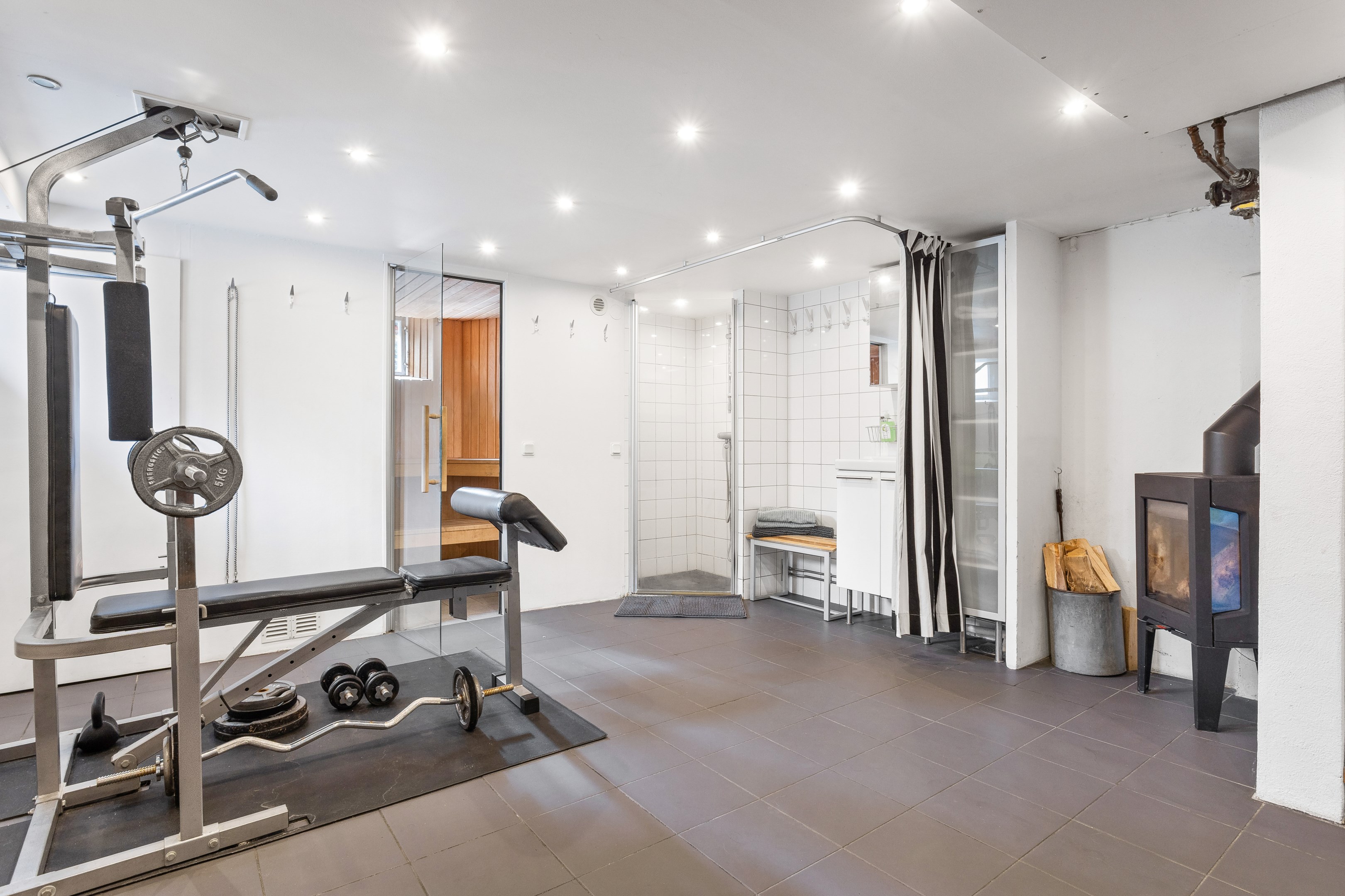 Bostadsbild från Fältmarskalksvägen 8, Till salu i Bromma - Ulvsunda, Stockholm