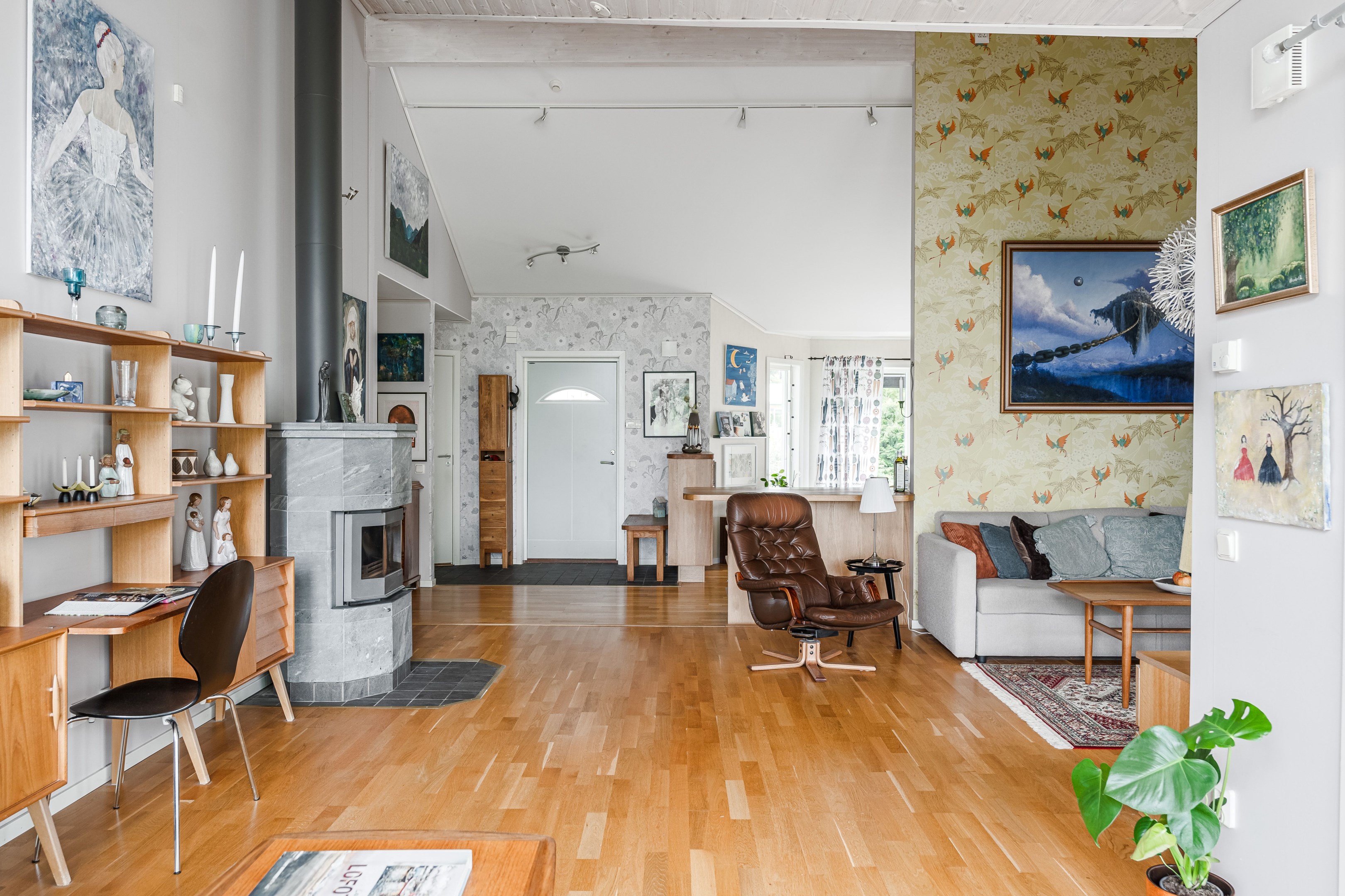 Bostadsbild från Fyrbovägen 18, Såld i Gimo, Östhammar