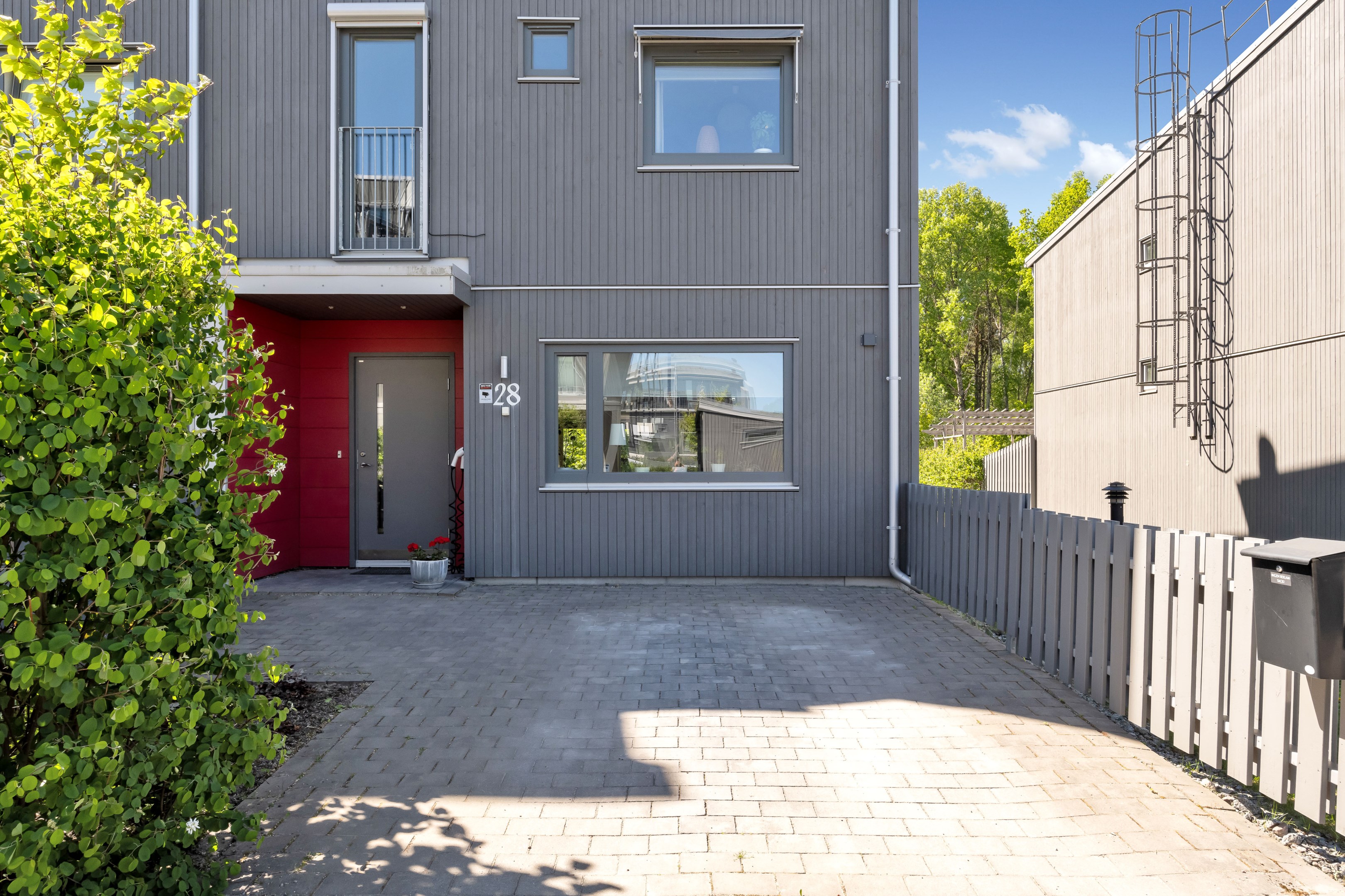 Bostadsbild från Bernadottestigen 28, Snart till salu i Valsätra, Uppsala