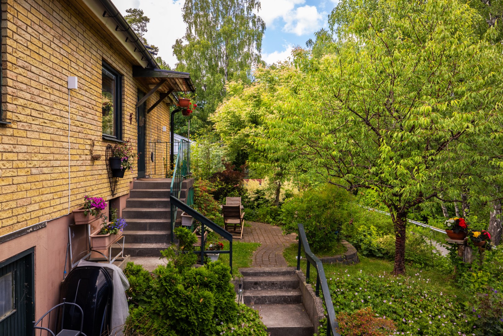 Bostadsbild från Gränsvägen 10, Såld i Lillängen, Nacka