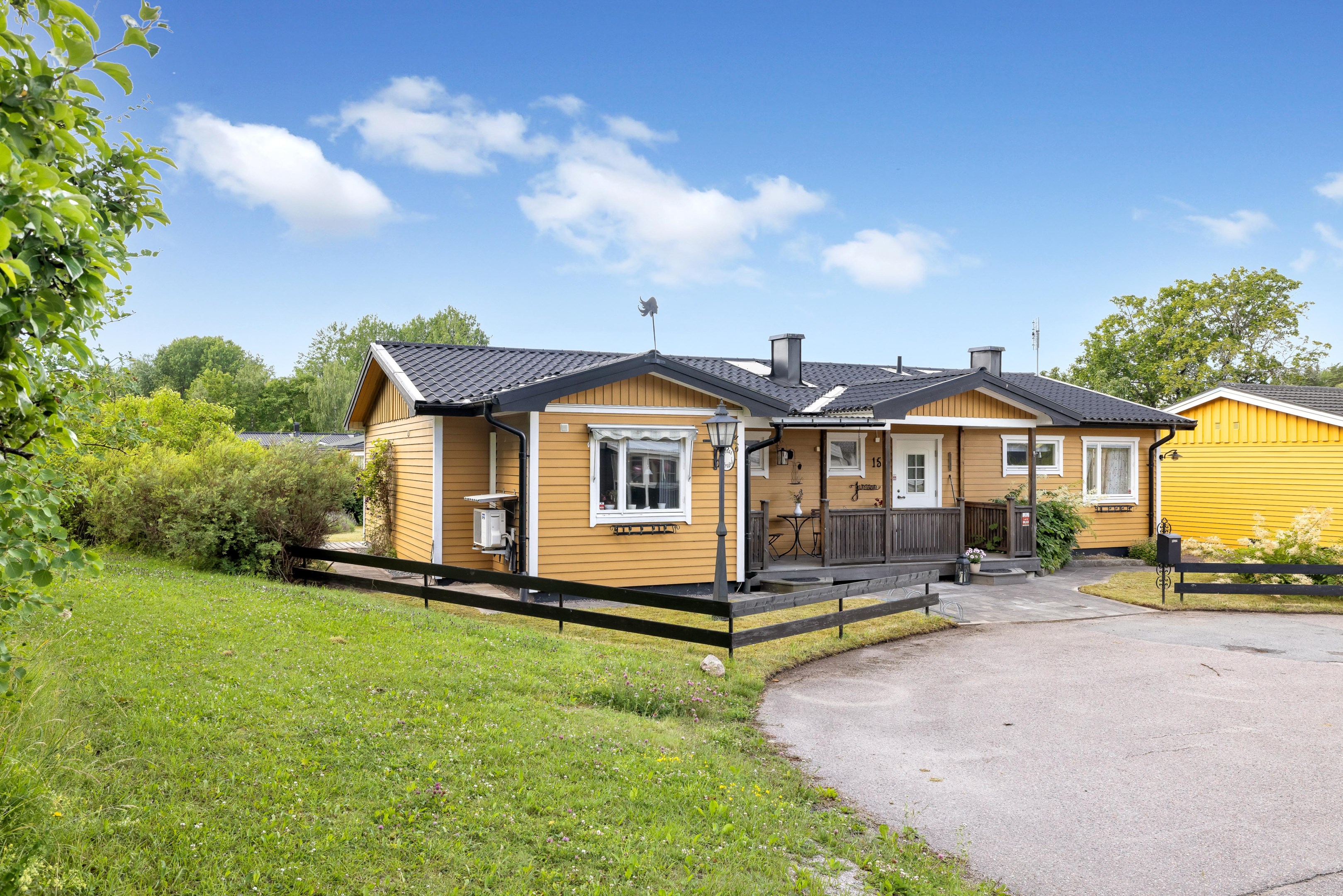 Bostadsbild från Saffransvägen 15, Såld i Storvreta, Uppsala