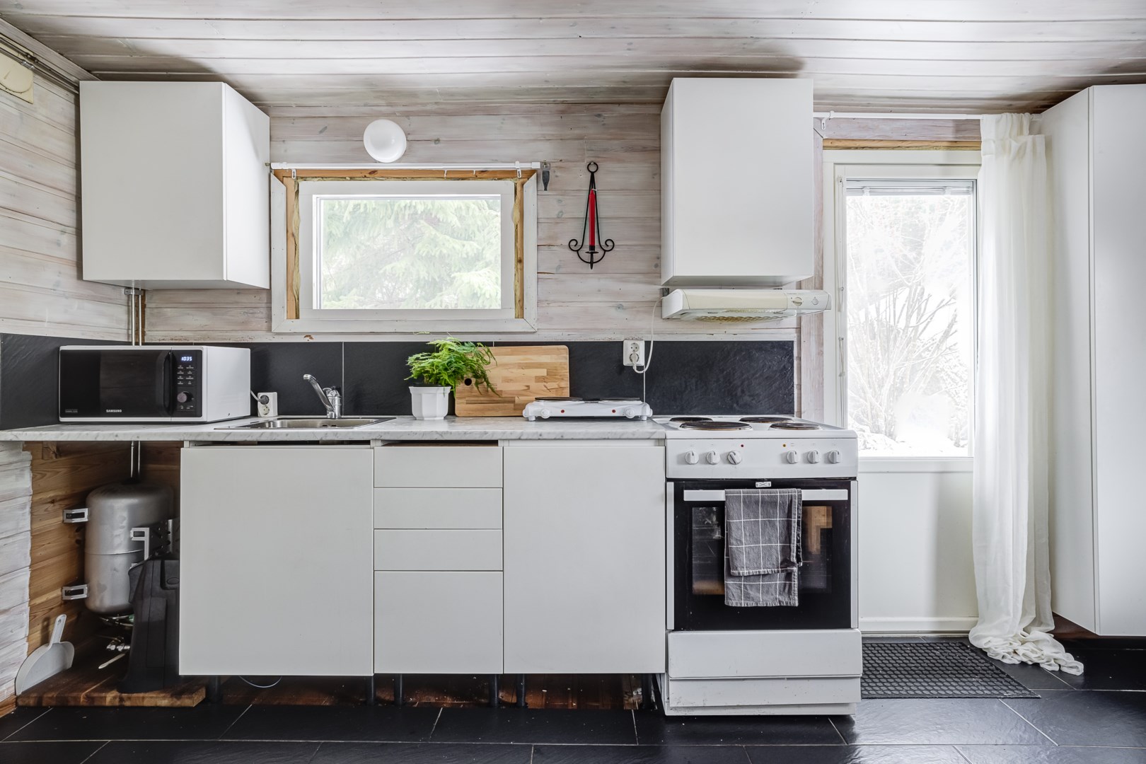 Bostadsbild från Hallkved 295, Såld i Hallkved, Uppsala