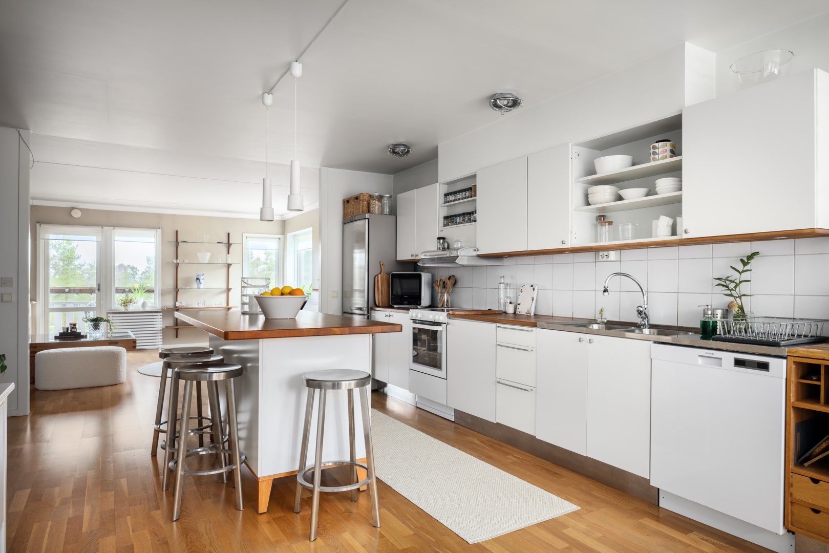 Bostadsbild från Norrholmsvägen 88, Såld i Östra Orminge, Nacka