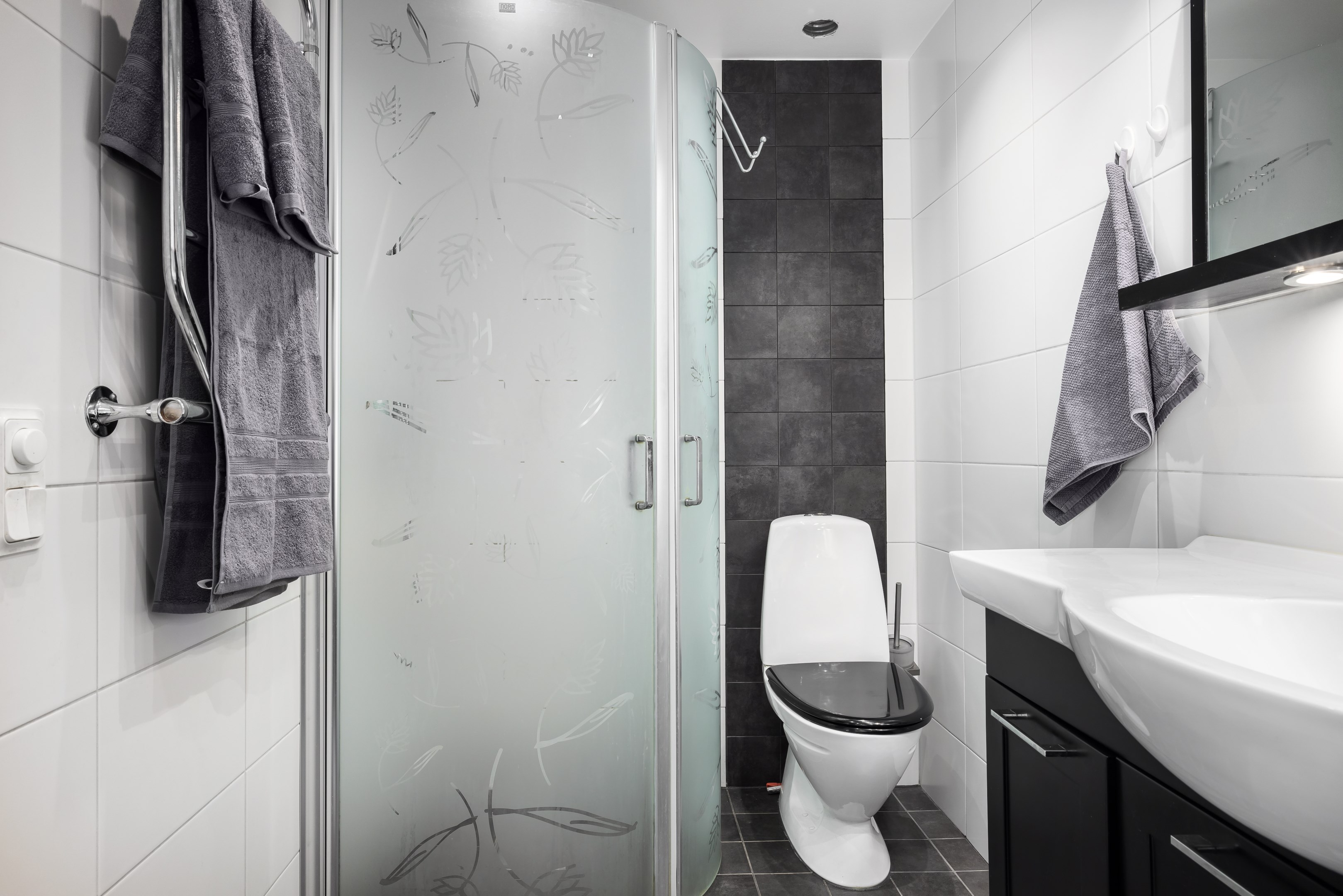 Bostadsbild från Storholmsvägen 360, Såld i Östra Orminge, Nacka