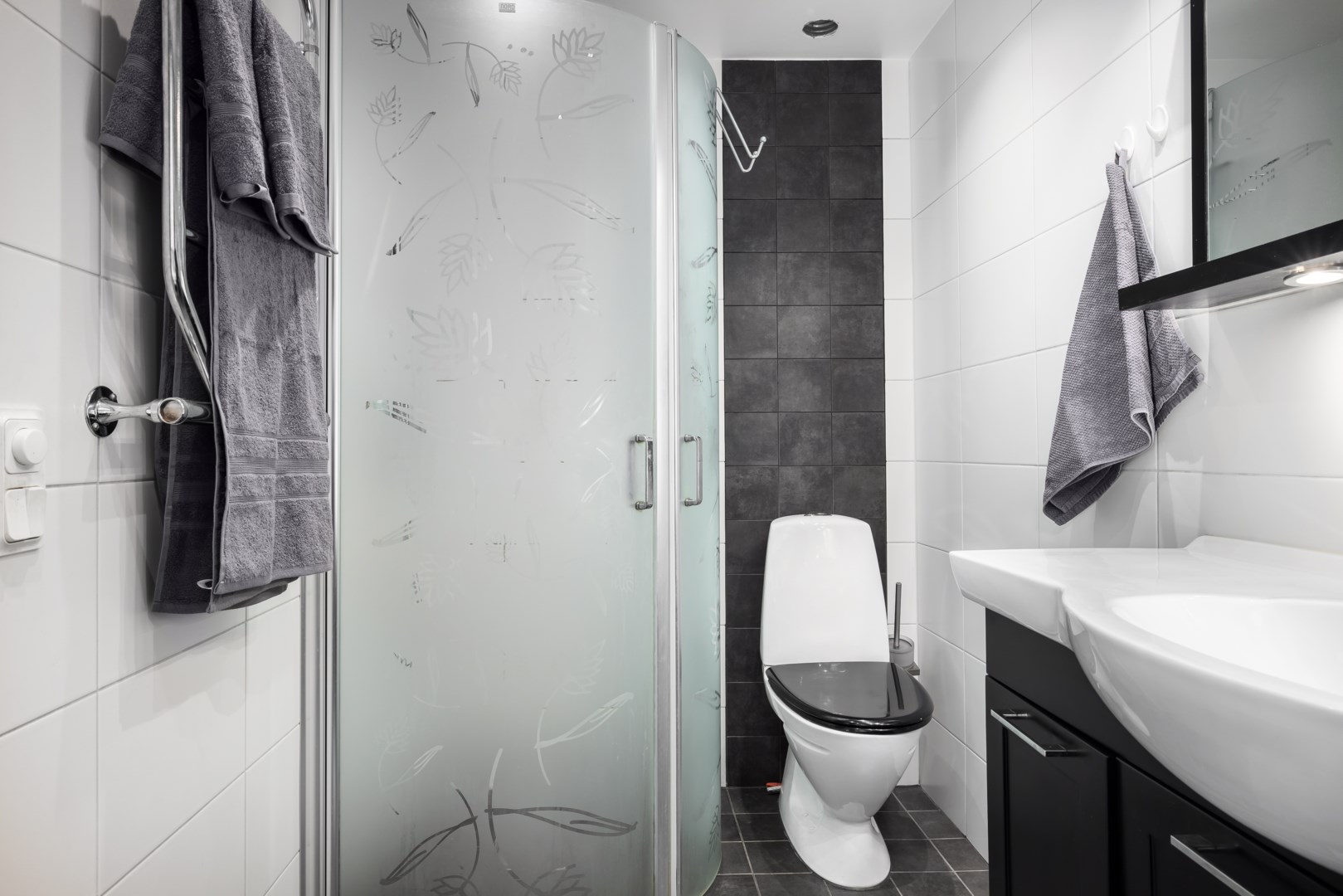 Bostadsbild från Storholmsvägen 360, Såld i Östra Orminge, Nacka