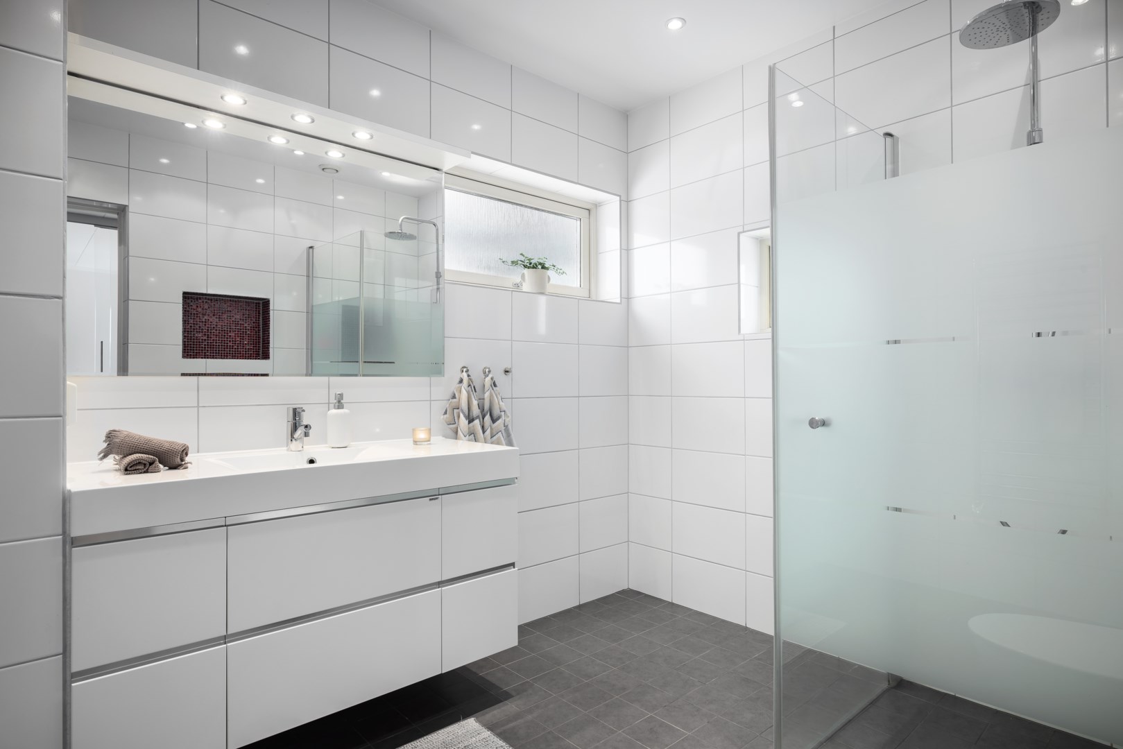 Bostadsbild från Ryttarvägen 22, Såld i Lännersta, Nacka