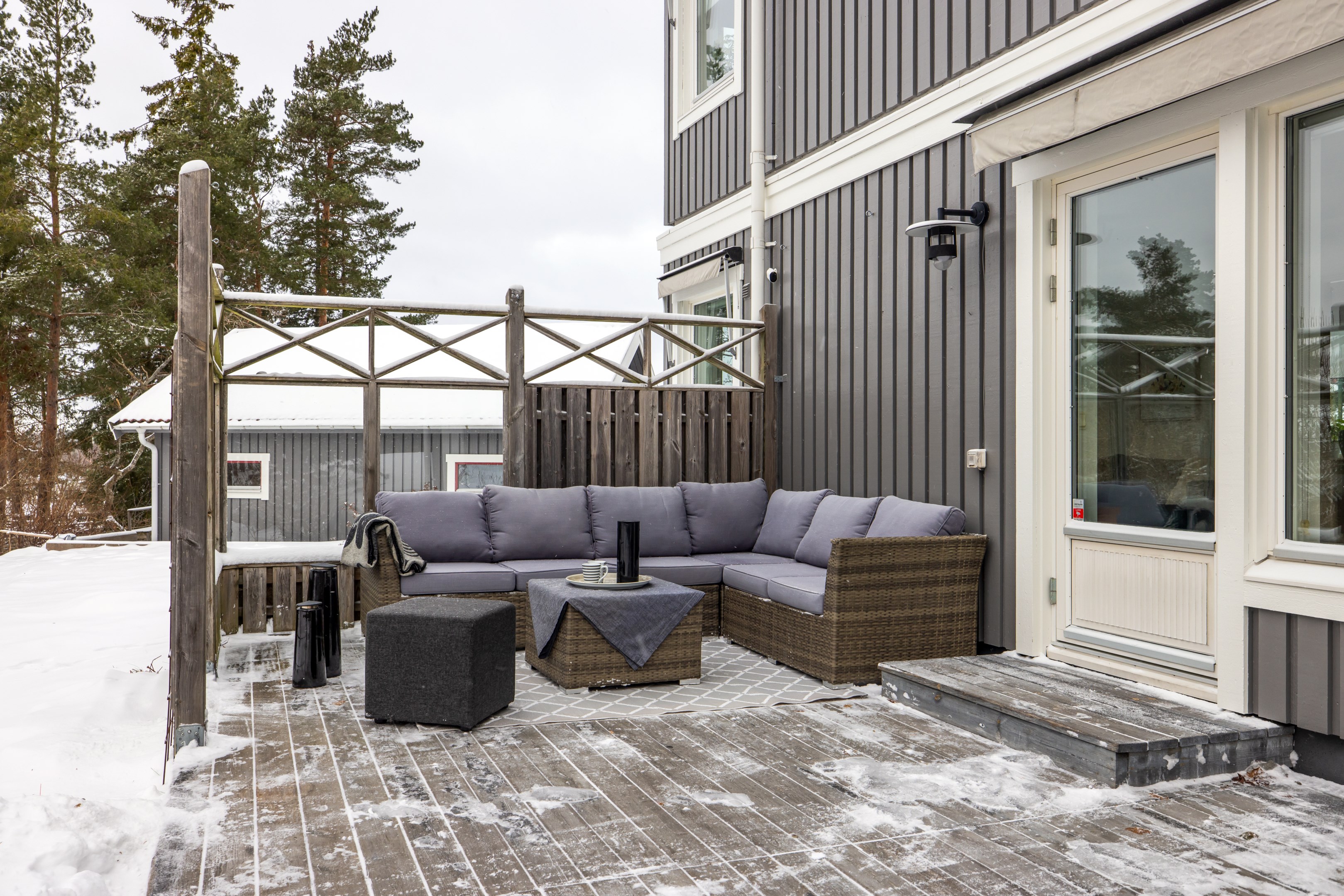 Bostadsbild från Ryttarvägen 22, Såld i Lännersta, Nacka