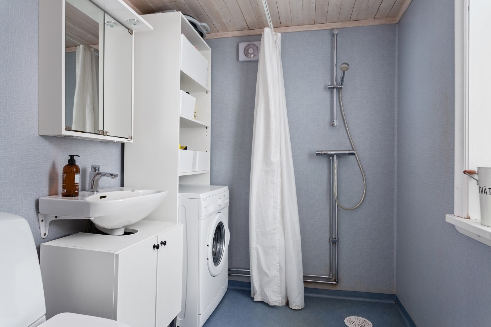 Bostadsbild från Björnbergsvägen 20B, Såld i Kummelnäs - Björnberget, Nacka