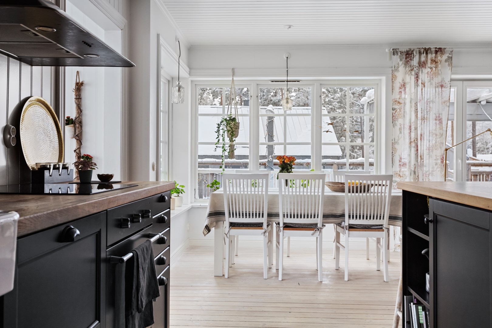 Bostadsbild från Björnbergsvägen 20B, Såld i Kummelnäs - Björnberget, Nacka