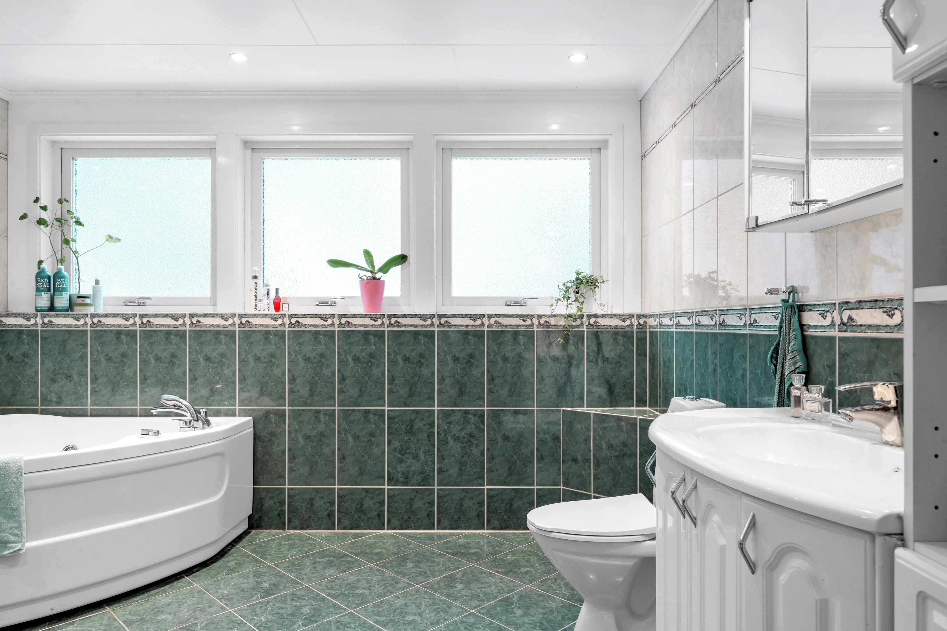 Bostadsbild från Sandavägen 15, Såld i Sunnersta, Uppsala