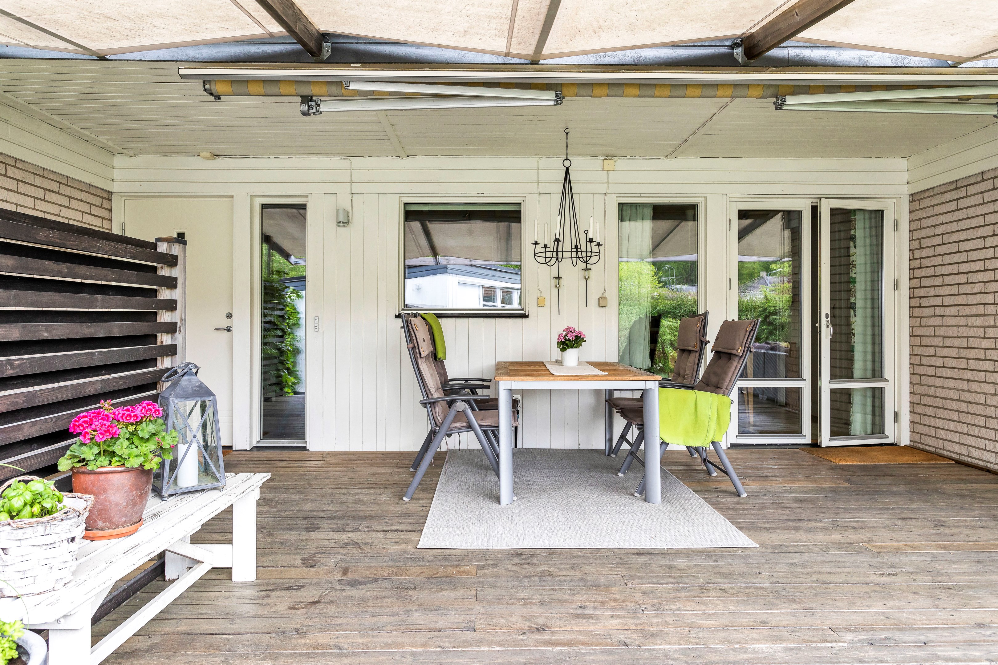 Bostadsbild från Blomstervägen 7, Såld i Sunnersta, Uppsala