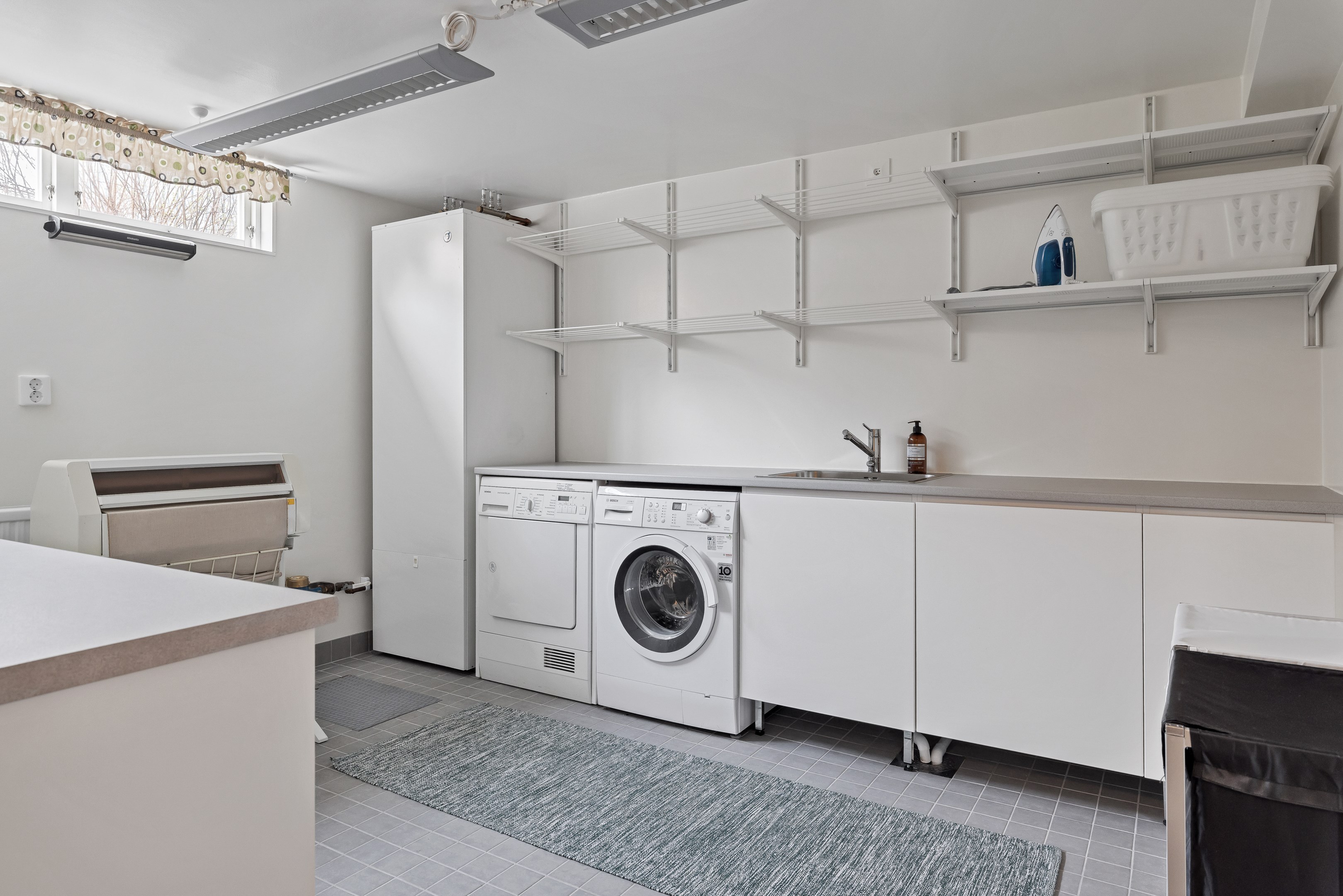 Bostadsbild från Blomstervägen 7, Såld i Sunnersta, Uppsala