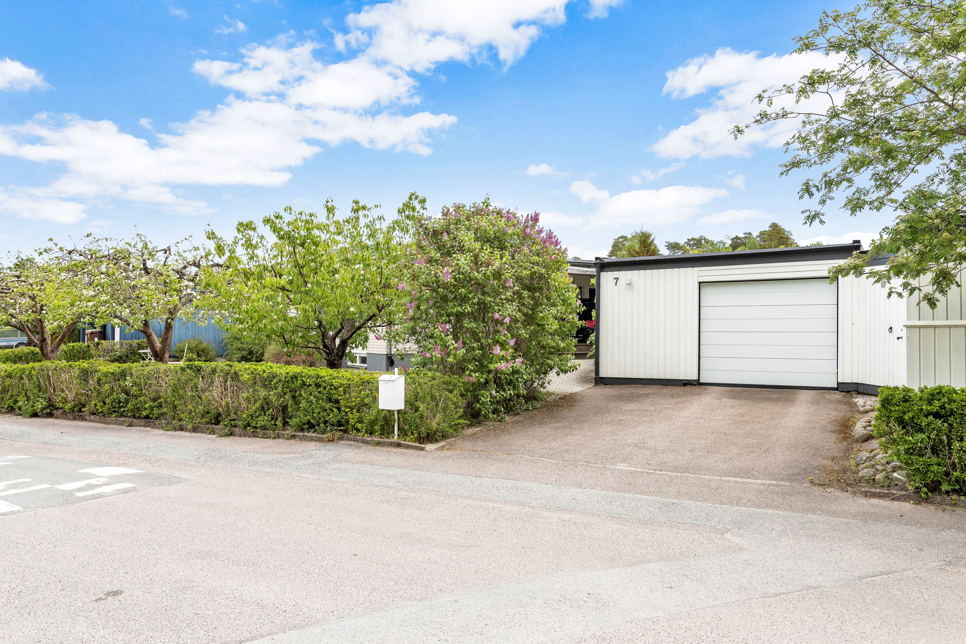 Bostadsbild från Blomstervägen 7, Såld i Sunnersta, Uppsala
