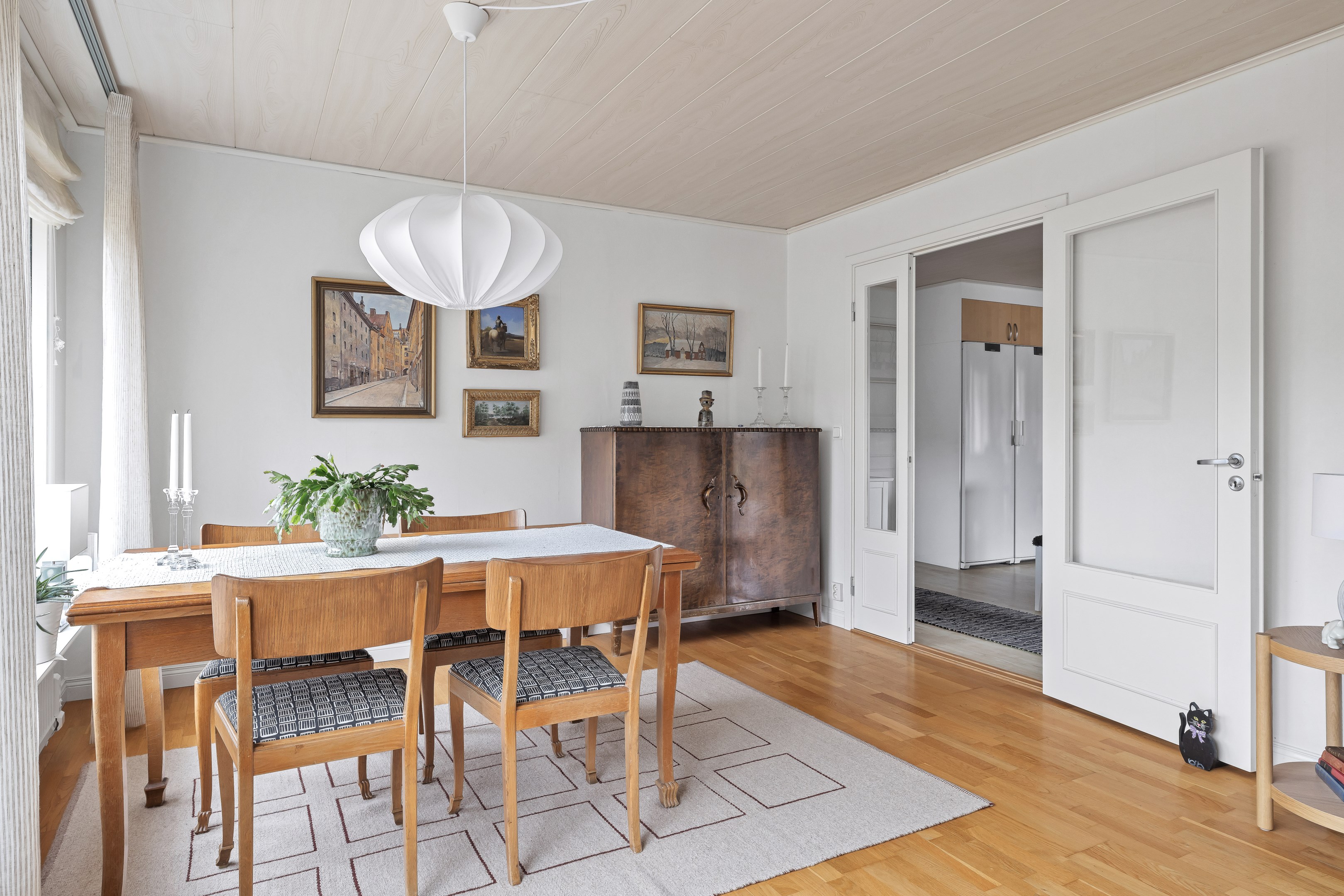 Bostadsbild från Blomstervägen 7, Såld i Sunnersta, Uppsala