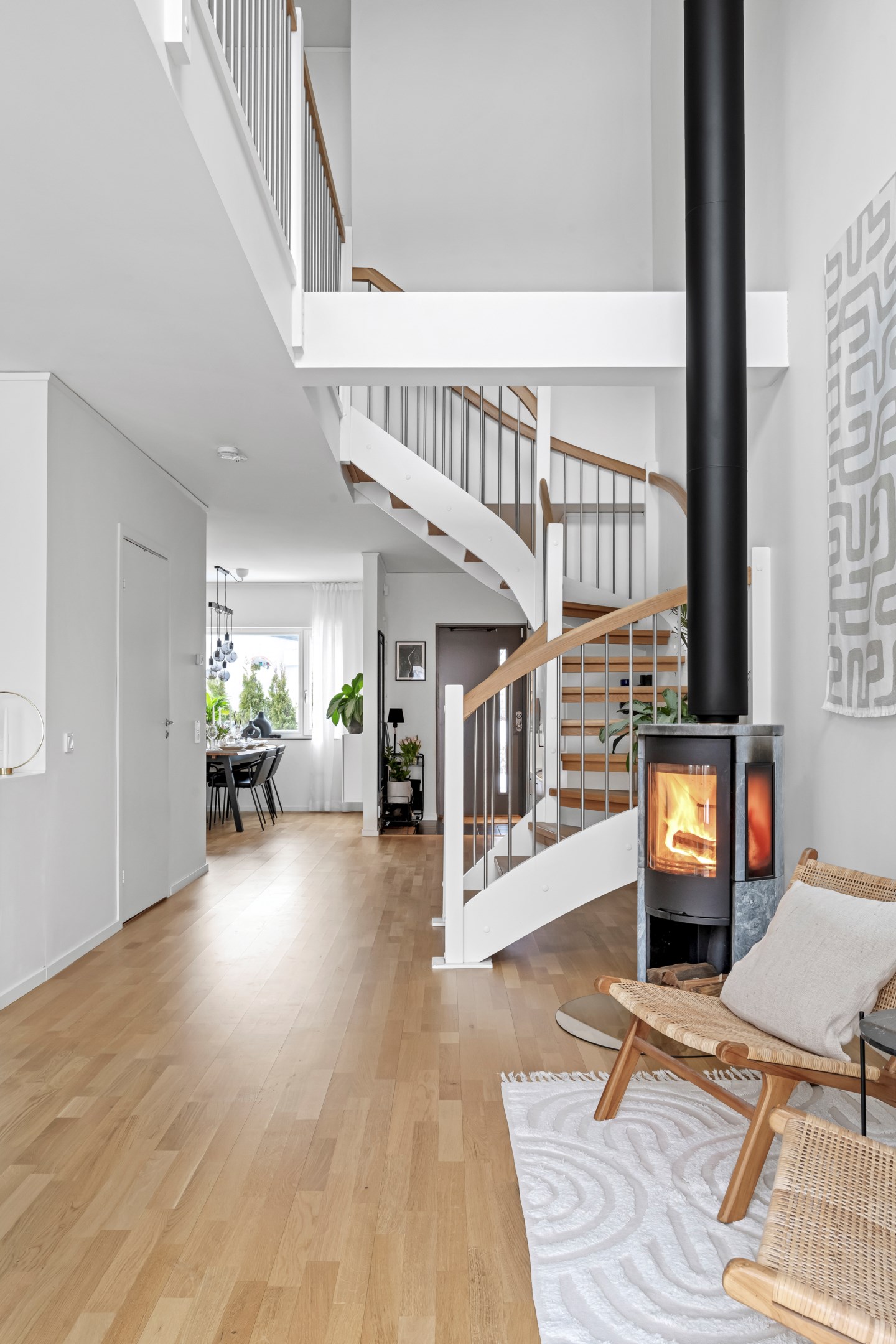 Bostadsbild från Bernadottestigen 8, Såld i Valsätra, Uppsala