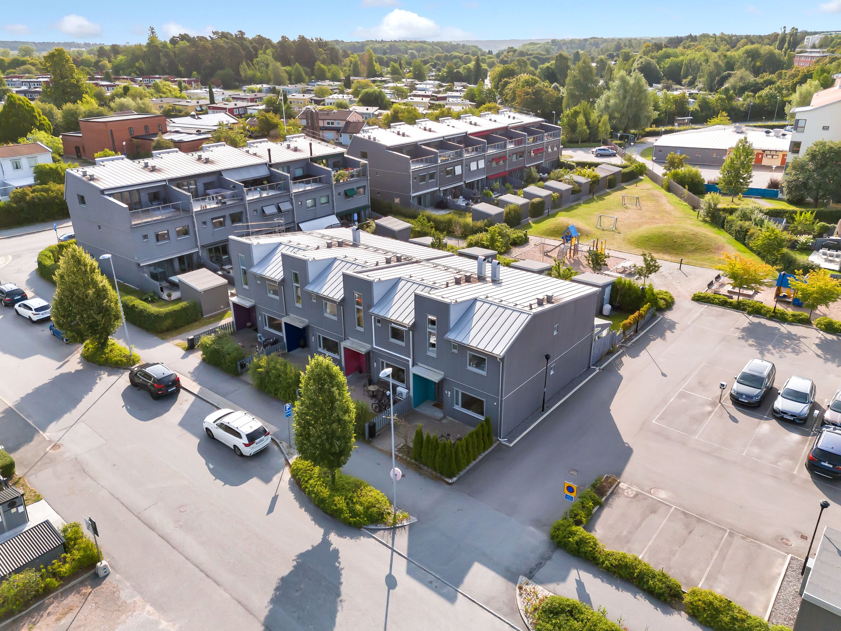 Bostadsbild från Bernadottestigen 8, Såld i Valsätra, Uppsala