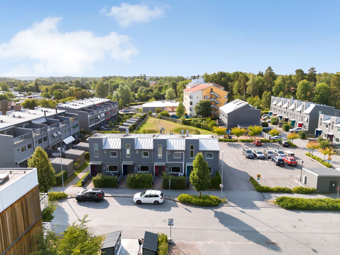 Bostadsbild från Bernadottestigen 8, Såld i Valsätra, Uppsala
