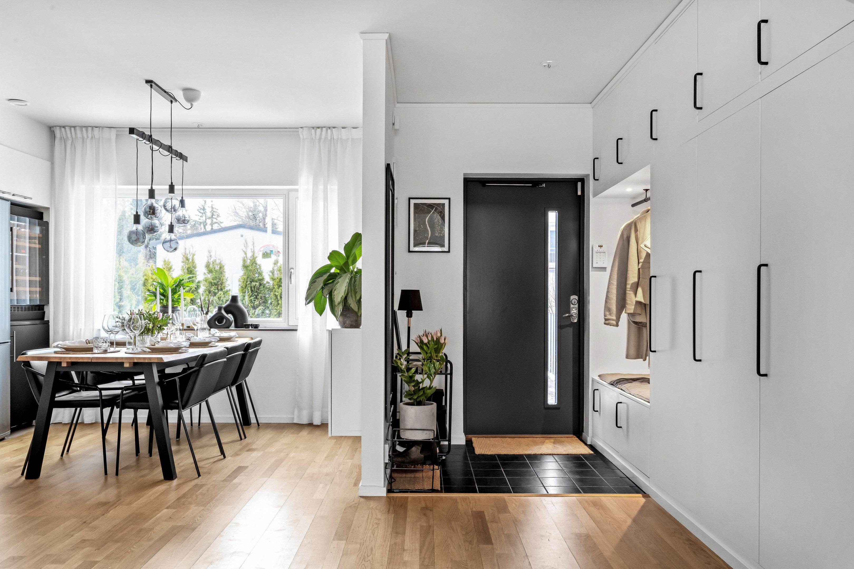 Bostadsbild från Bernadottestigen 8, Såld i Valsätra, Uppsala