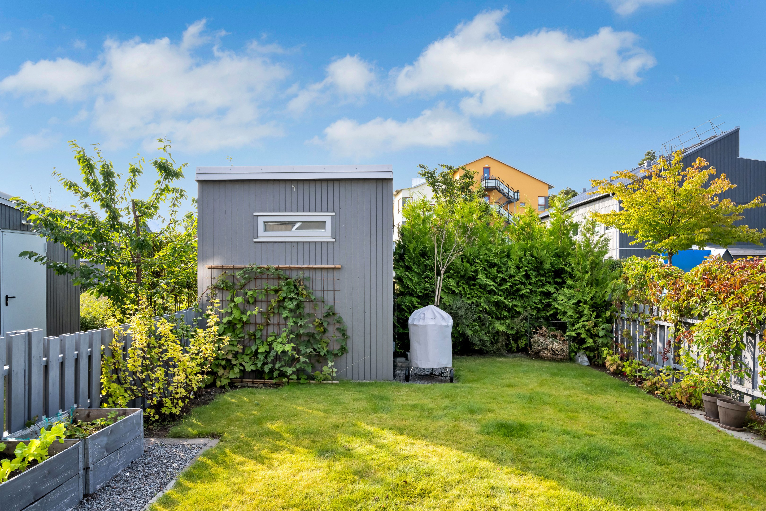 Bostadsbild från Bernadottestigen 8, Såld i Valsätra, Uppsala