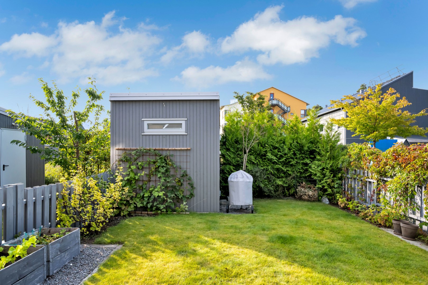 Bostadsbild från Bernadottestigen 8, Såld i Valsätra, Uppsala