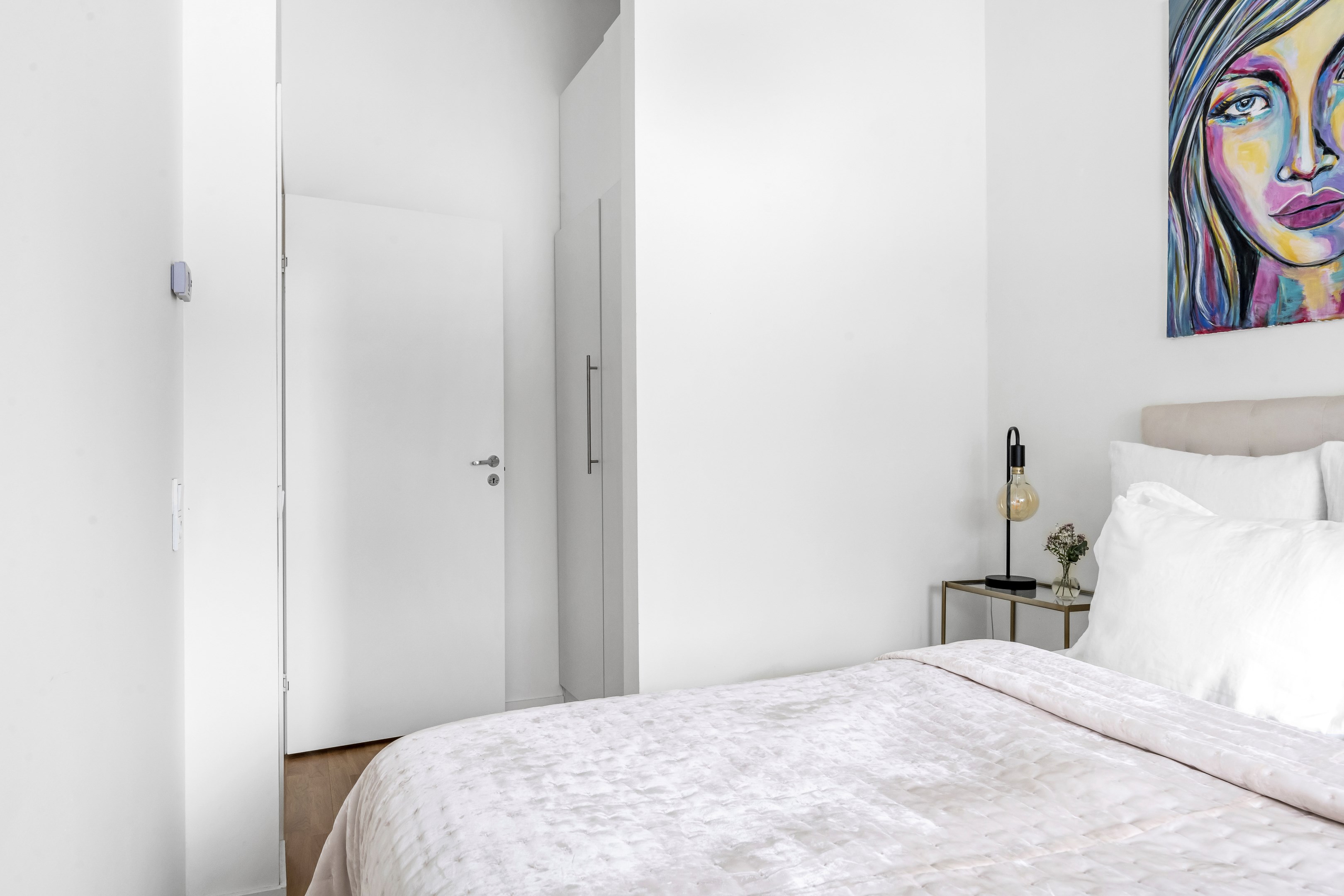 Bostadsbild från Bernadottestigen 8, Såld i Valsätra, Uppsala