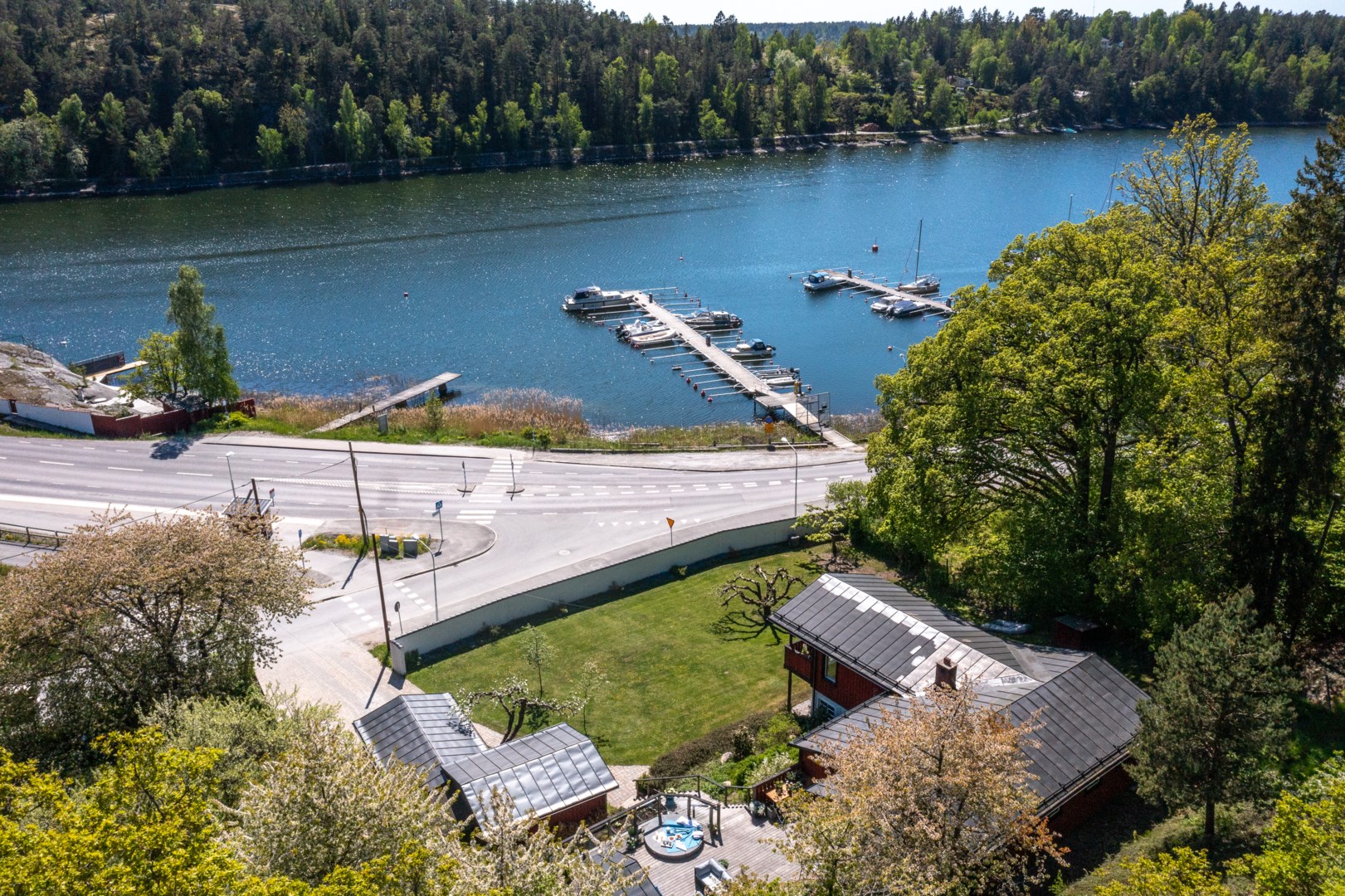 Sjönära läge med näthet till Strömma kanal