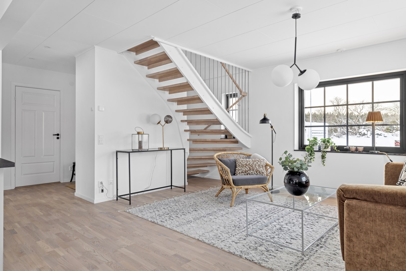 Bostadsbild från Fjäderbladsvägen 6, Såld i Gunsta, Uppsala