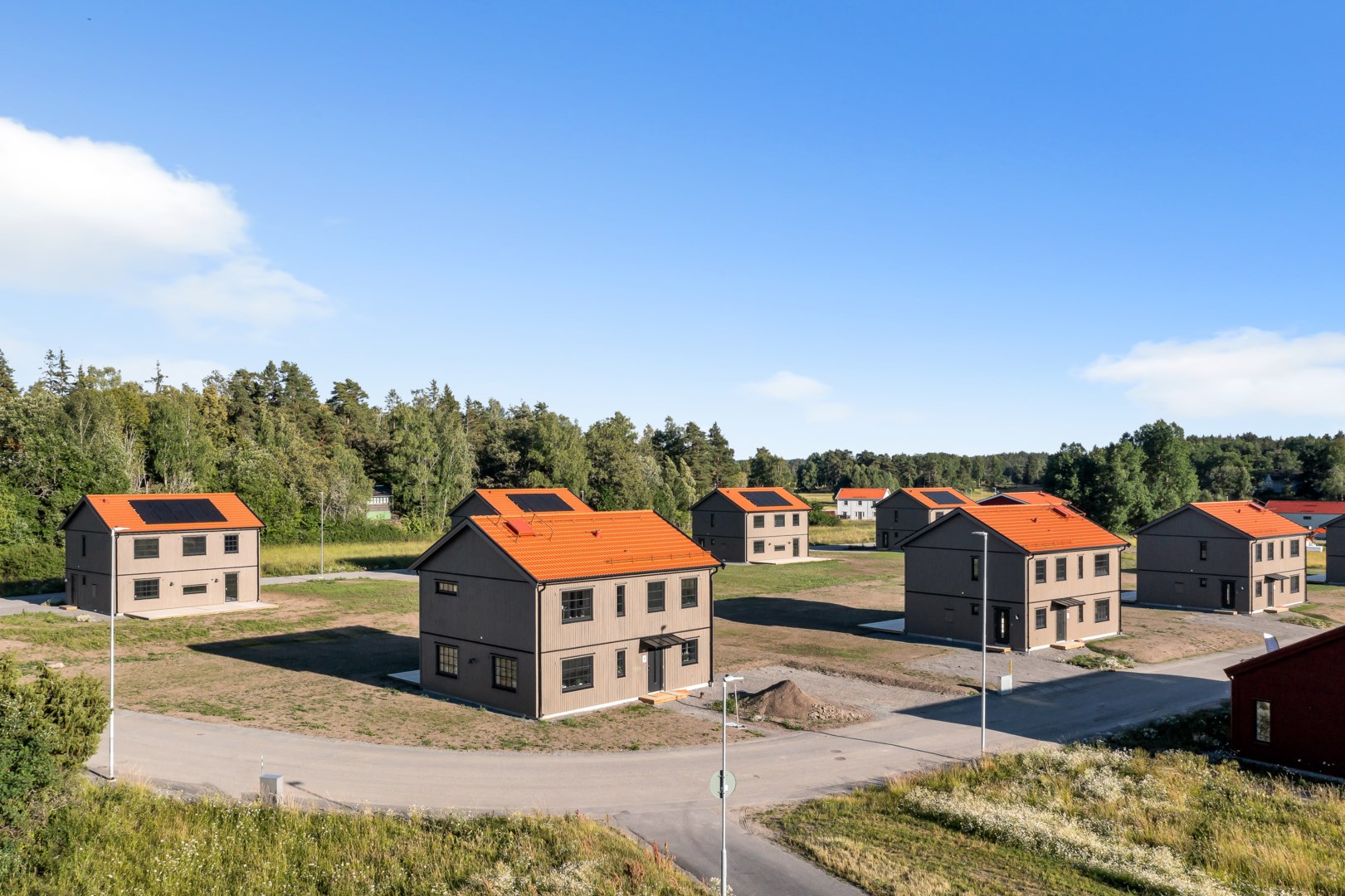 Bostadsbild från Fjäderbladsvägen 6, Såld i Gunsta, Uppsala