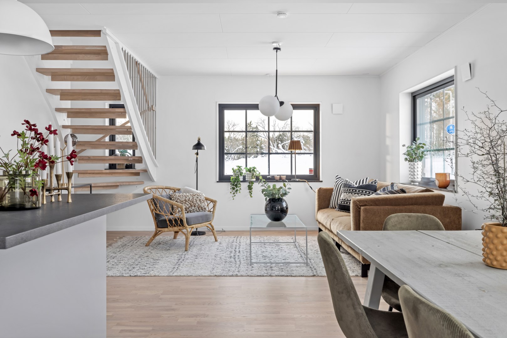 Bostadsbild från Fjäderbladsvägen 6, Såld i Gunsta, Uppsala