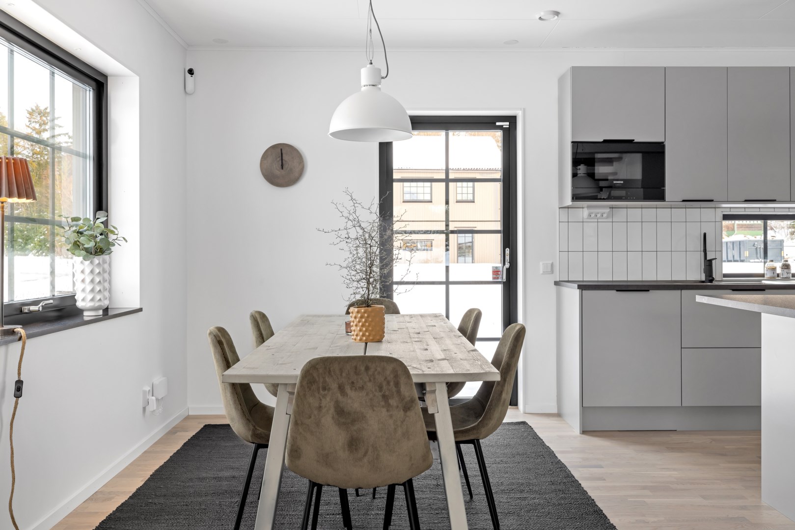 Bostadsbild från Fjäderbladsvägen 6, Såld i Gunsta, Uppsala