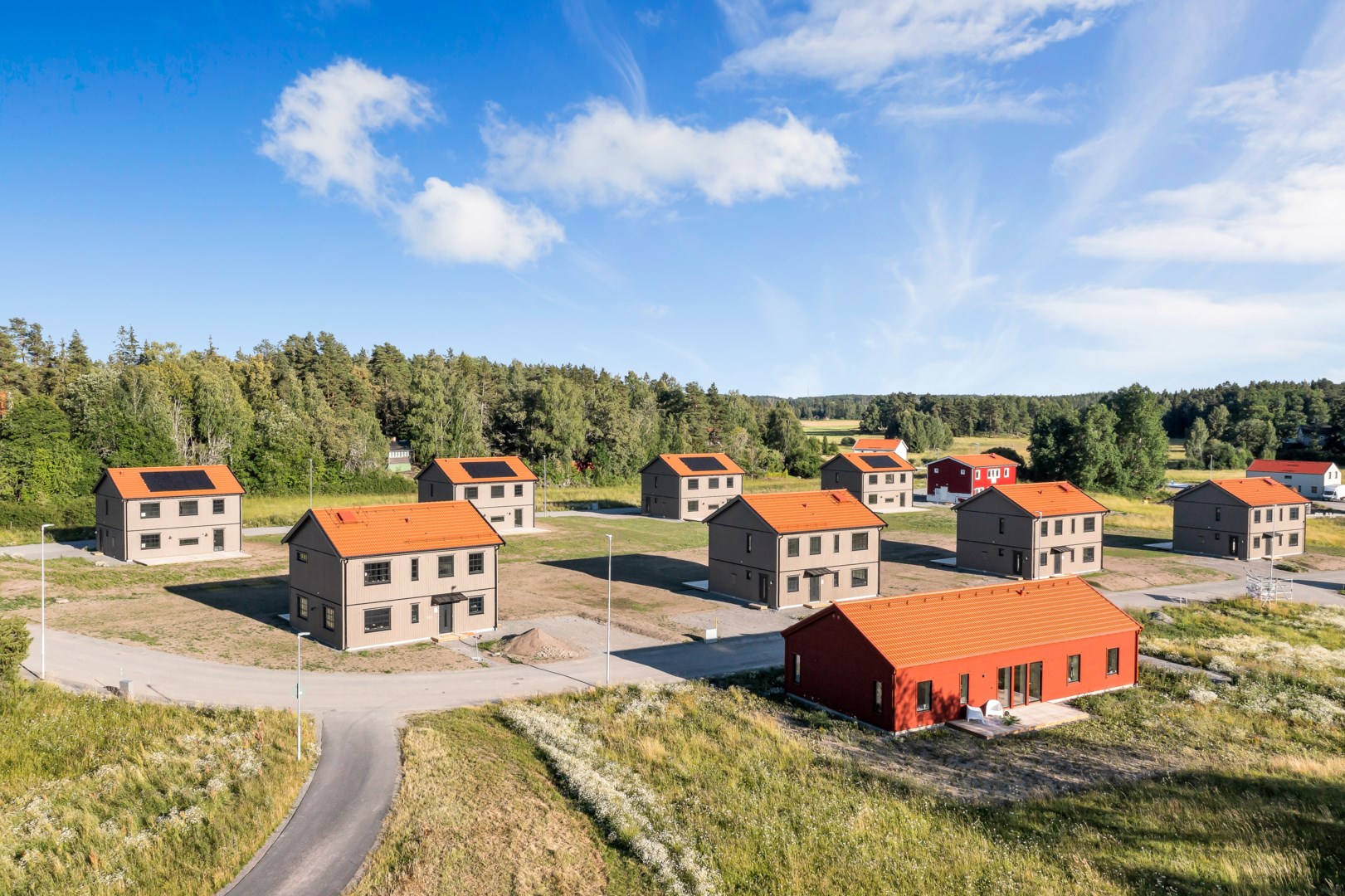 Bostadsbild från Fjäderbladsvägen 6, Såld i Gunsta, Uppsala
