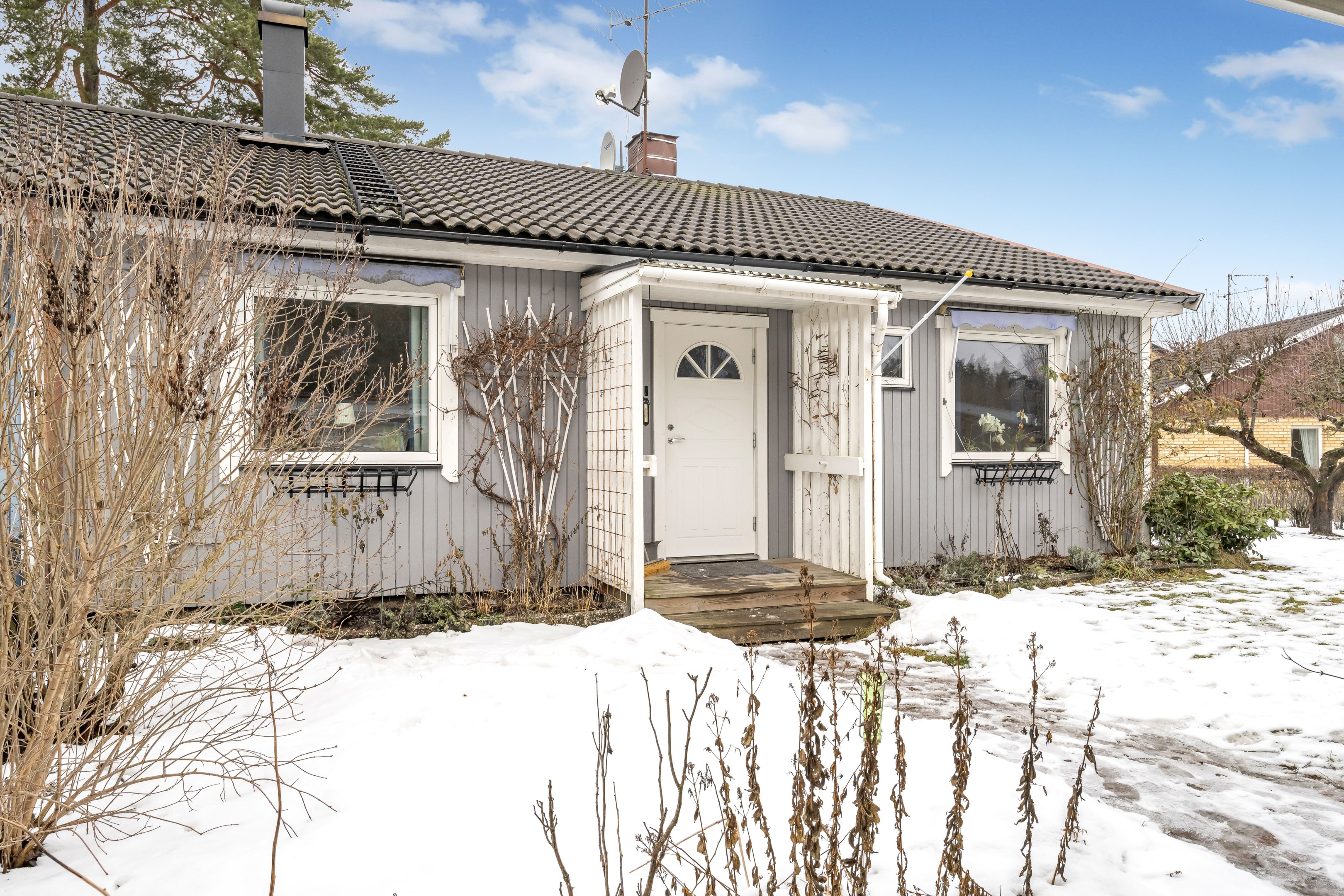 Bostadsbild från Arkitektvägen 28, Såld i Vänge, Uppsala