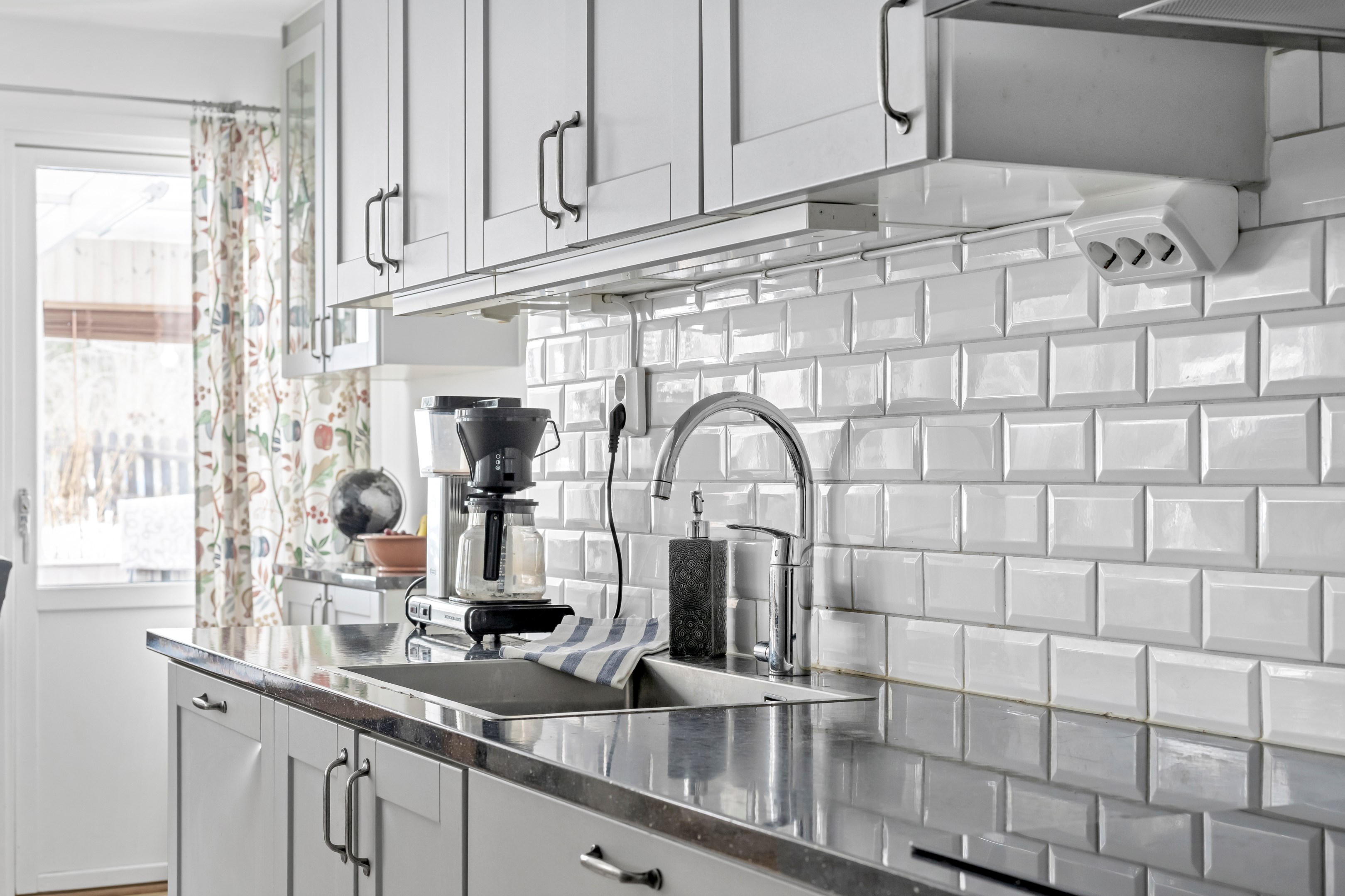 Bostadsbild från Arkitektvägen 28, Såld i Vänge, Uppsala