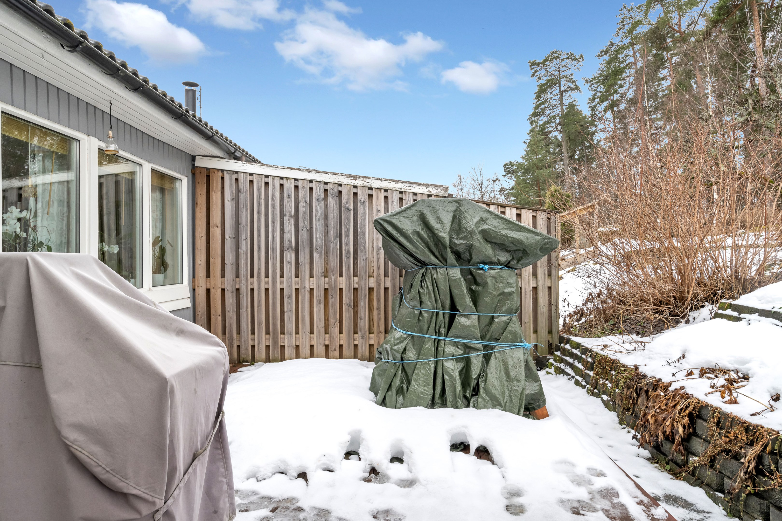 Bostadsbild från Arkitektvägen 28, Såld i Vänge, Uppsala