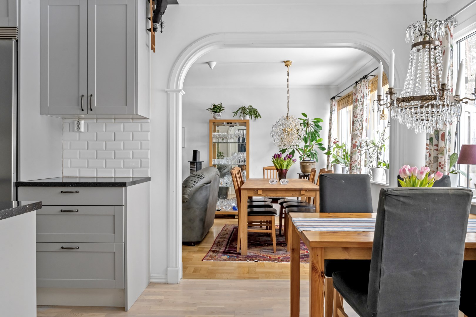 Bostadsbild från Arkitektvägen 28, Såld i Vänge, Uppsala