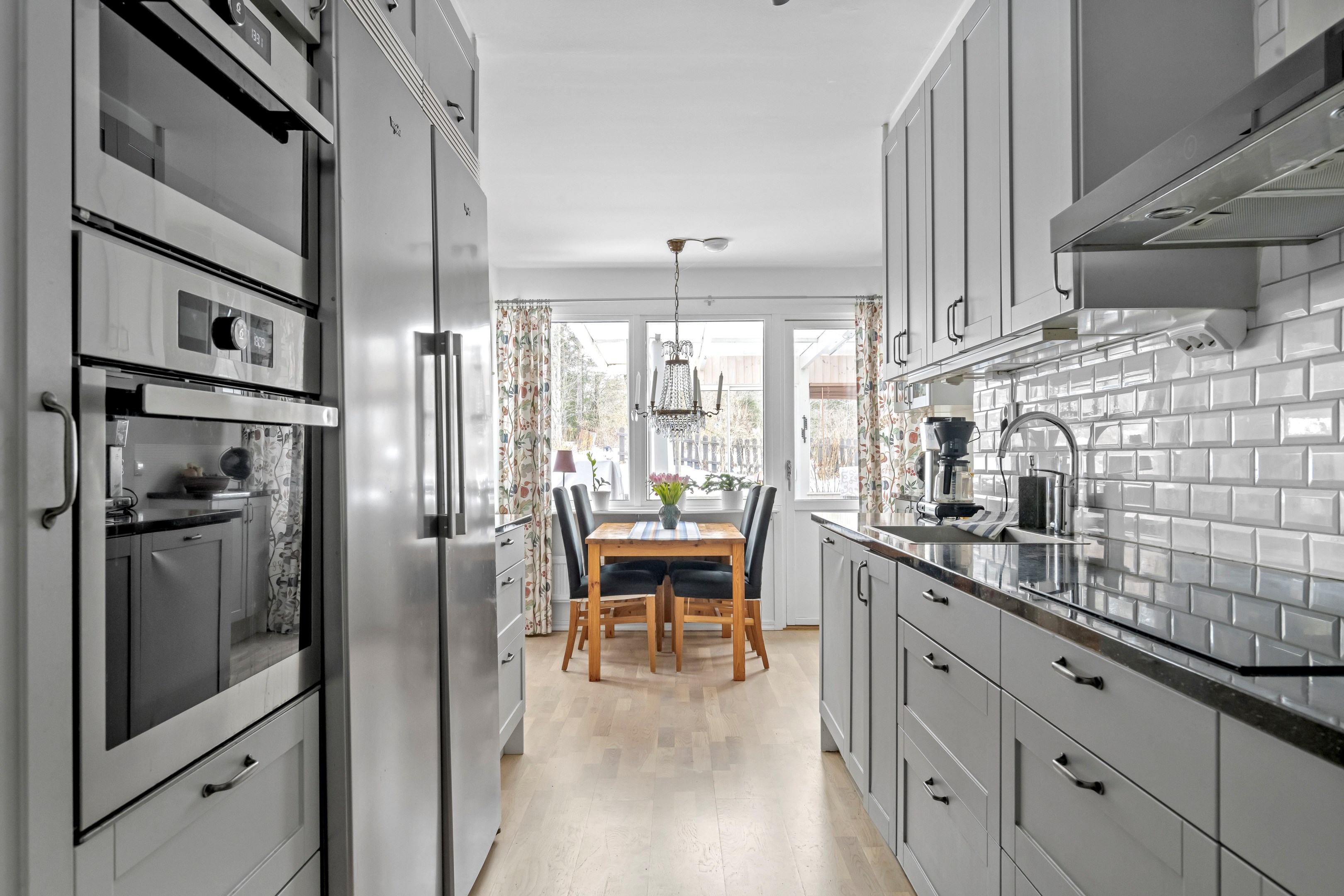 Bostadsbild från Arkitektvägen 28, Såld i Vänge, Uppsala