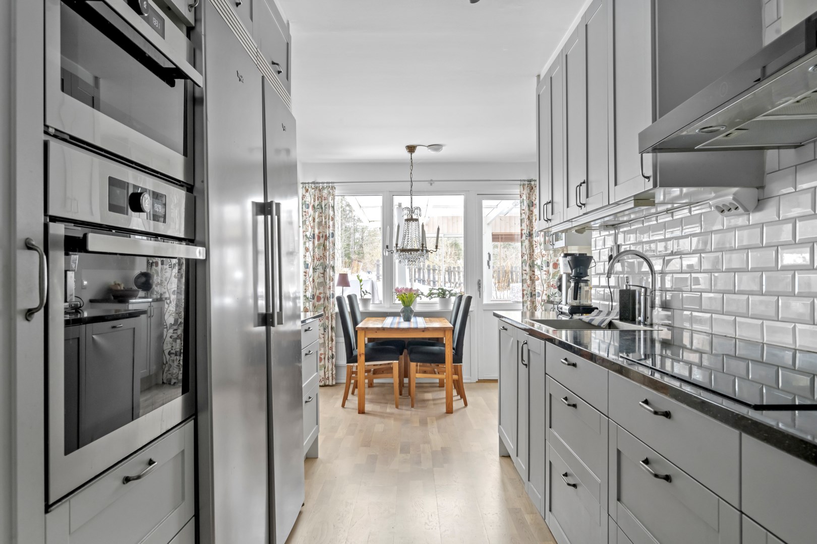 Bostadsbild från Arkitektvägen 28, Såld i Vänge, Uppsala