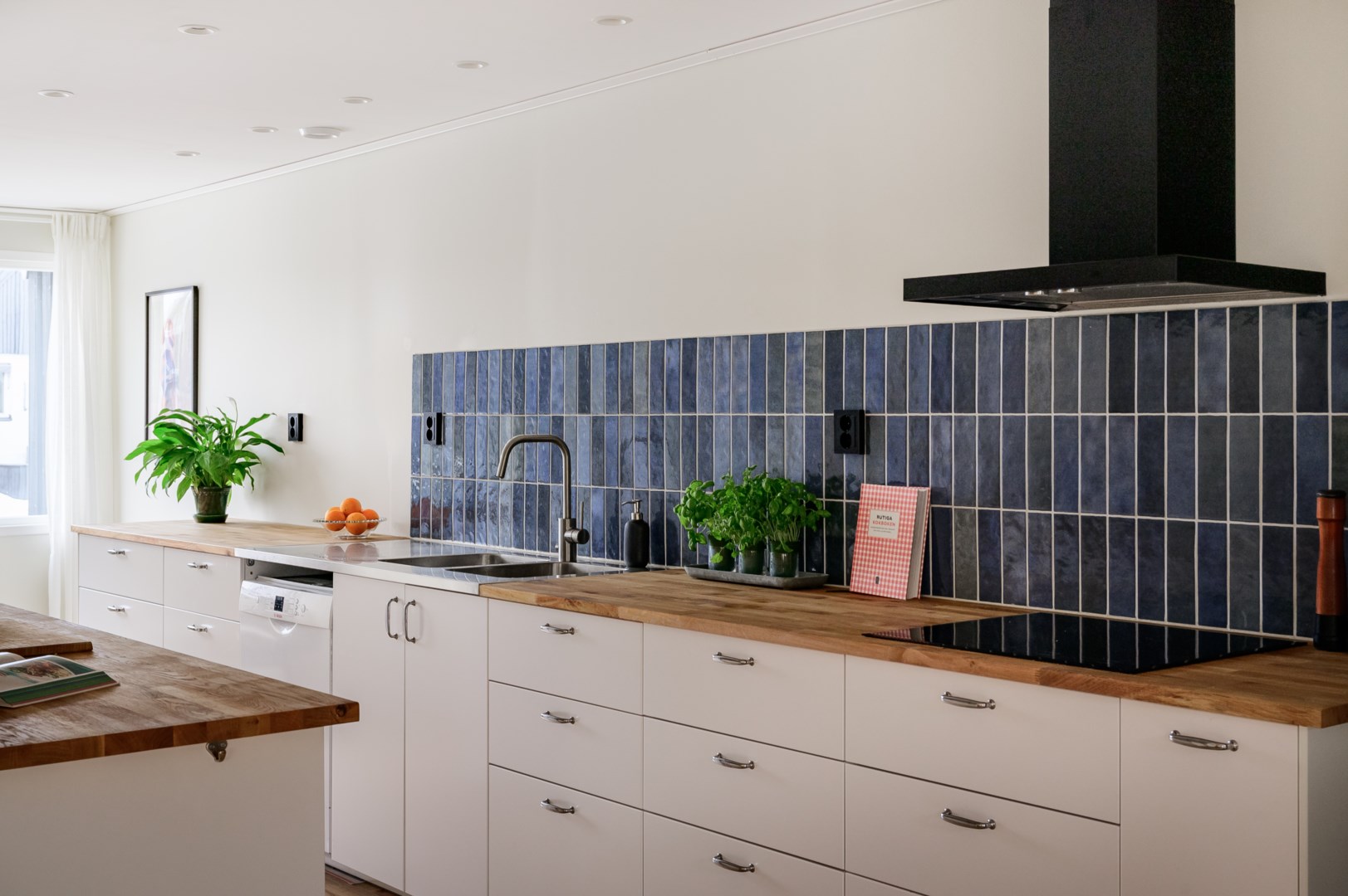 Bostadsbild från Vitsippevägen 6, Såld i Hemmesta, Värmdö