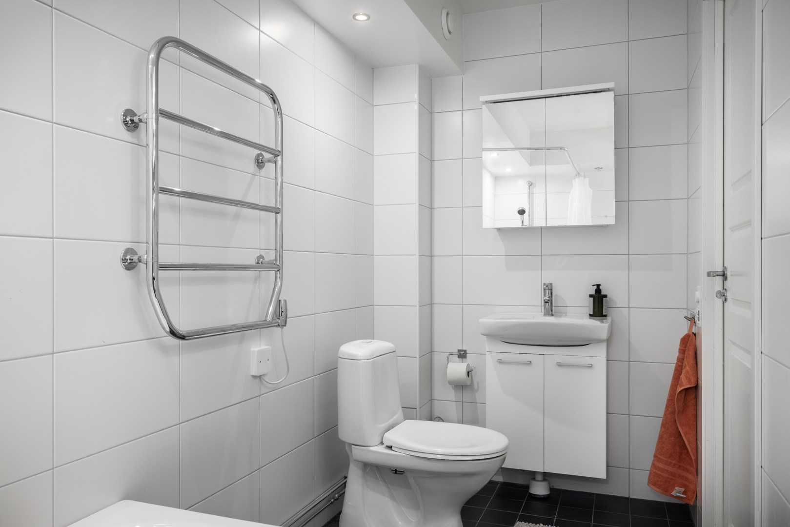 Bostadsbild från Storholmsvägen 390, Såld i Östra Orminge, Nacka