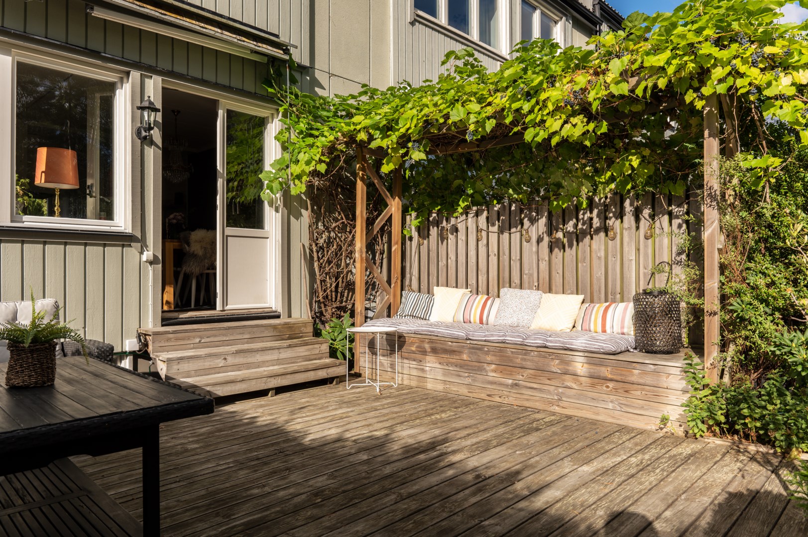 Bostadsbild från Knut Stangenbergs väg 28, Såld i Duvnäs Utskog, Nacka