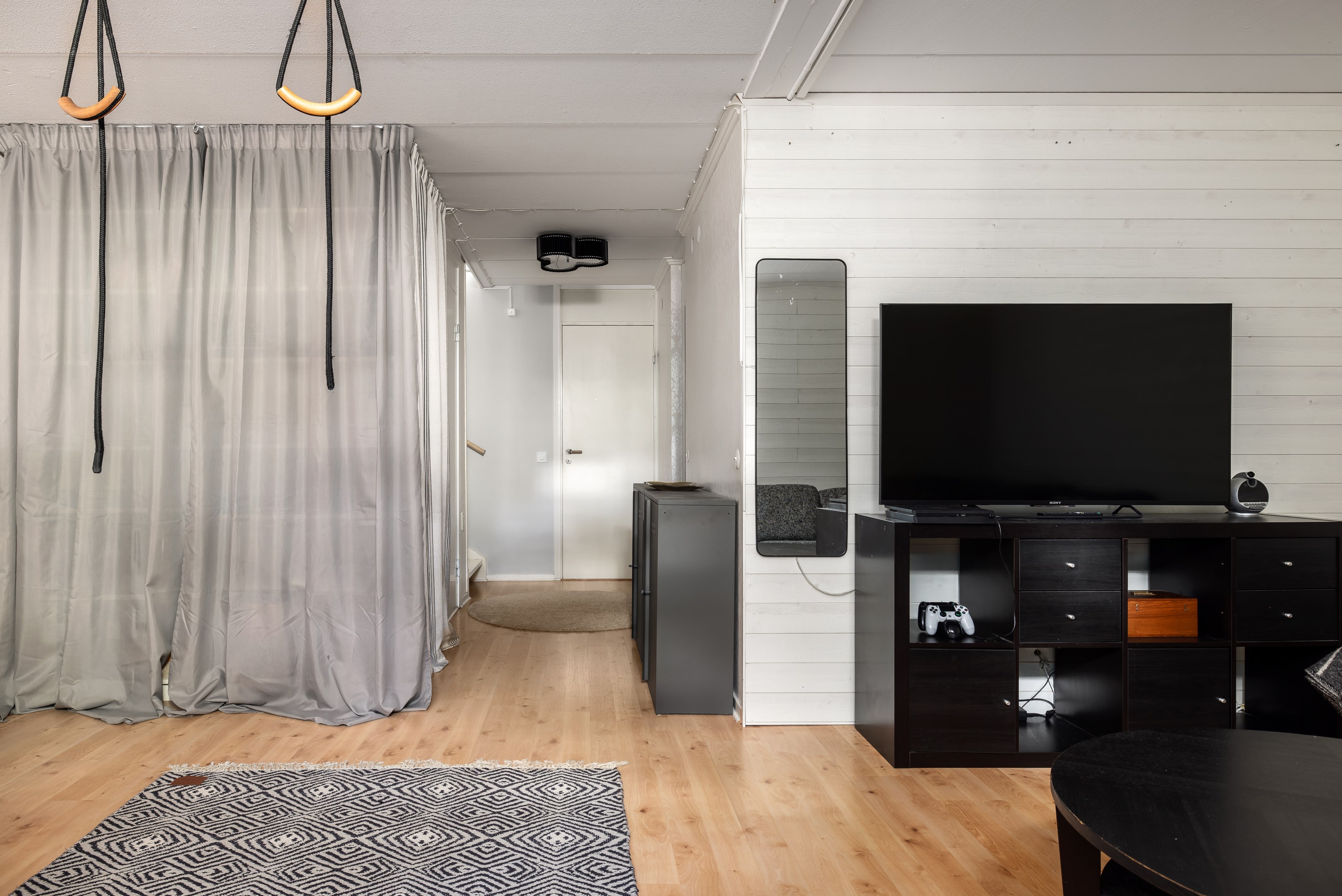 Bostadsbild från Knut Stangenbergs väg 28, Såld i Duvnäs Utskog, Nacka