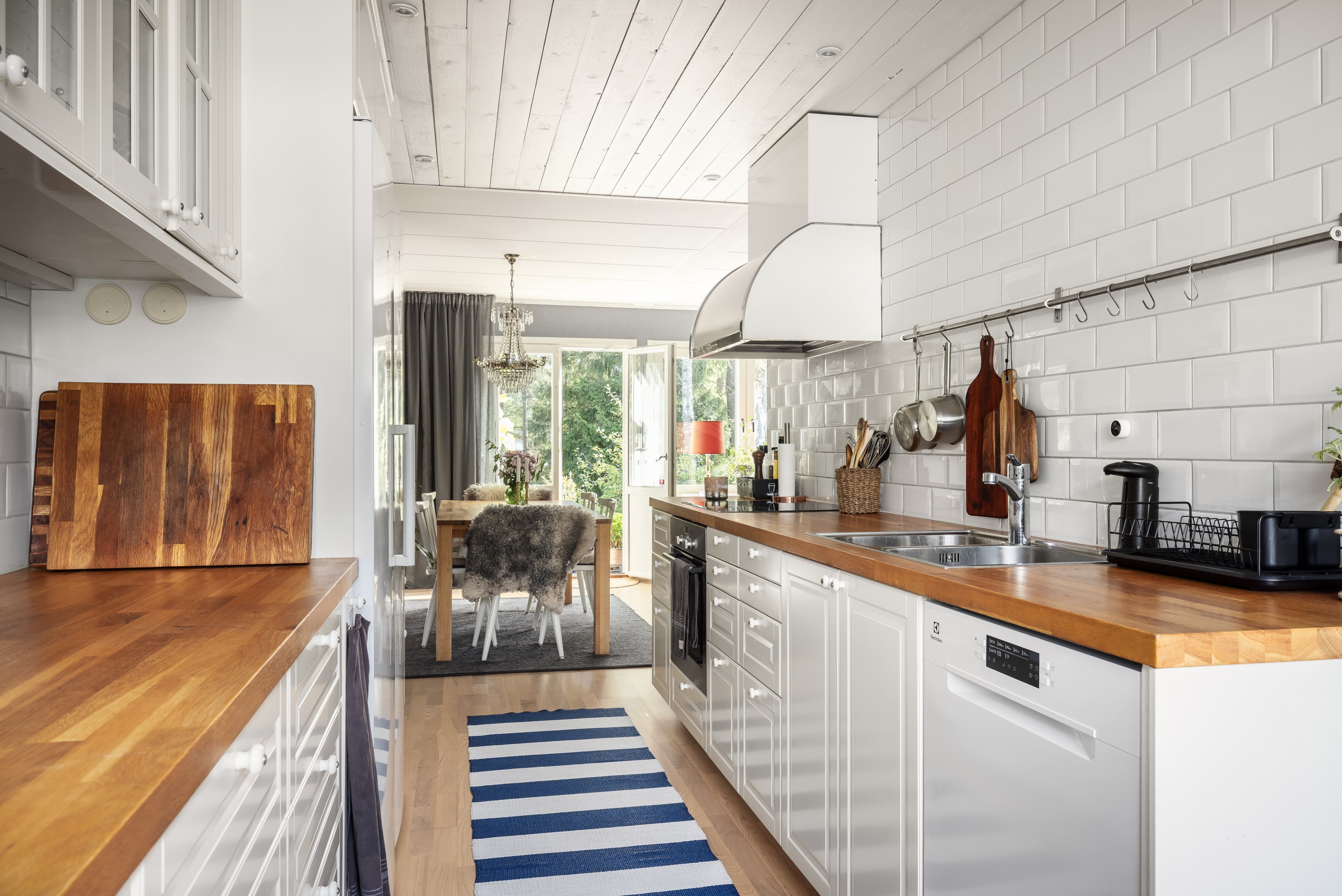 Bostadsbild från Knut Stangenbergs väg 28, Såld i Duvnäs Utskog, Nacka