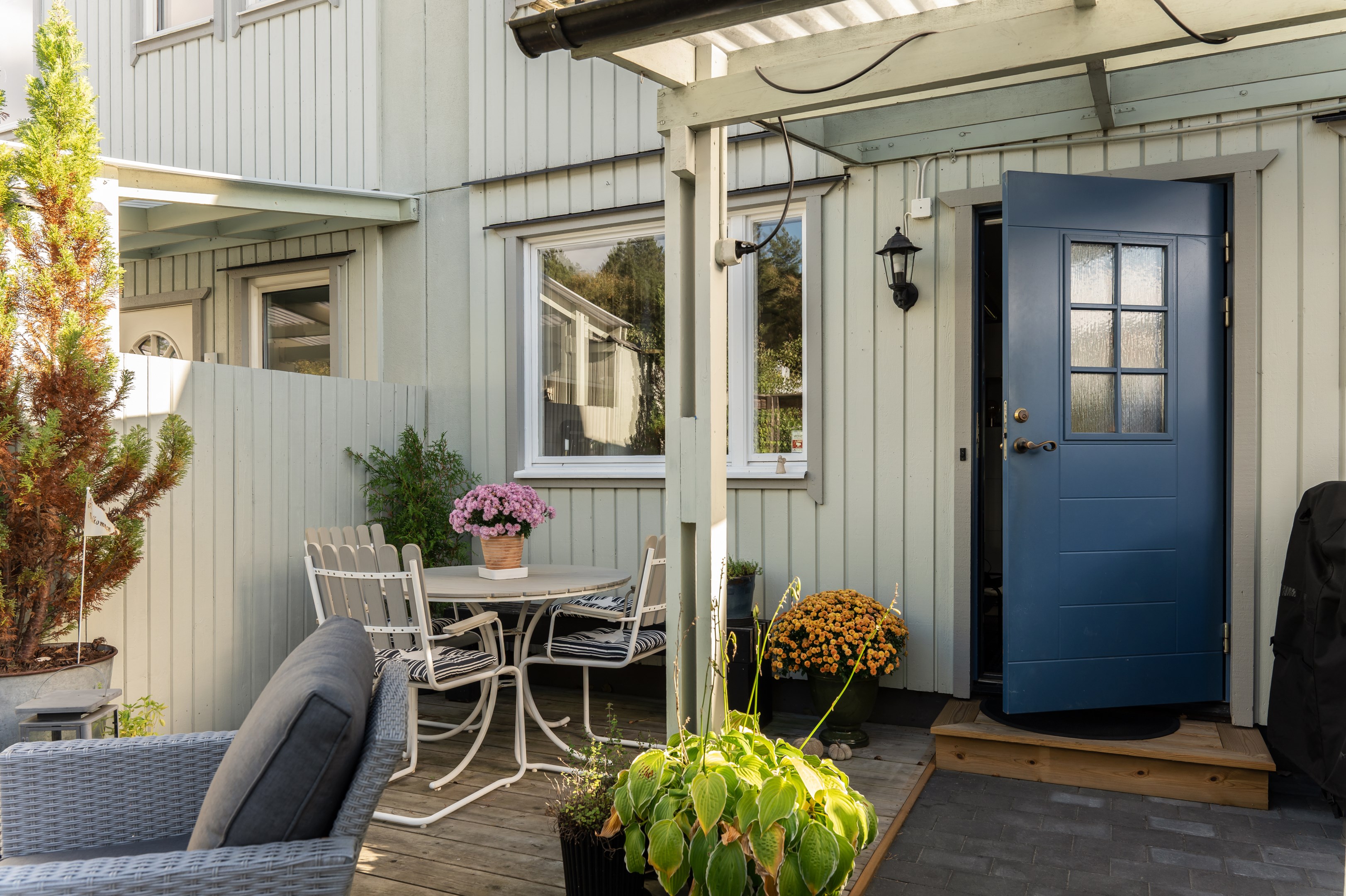 Bostadsbild från Knut Stangenbergs väg 28, Såld i Duvnäs Utskog, Nacka