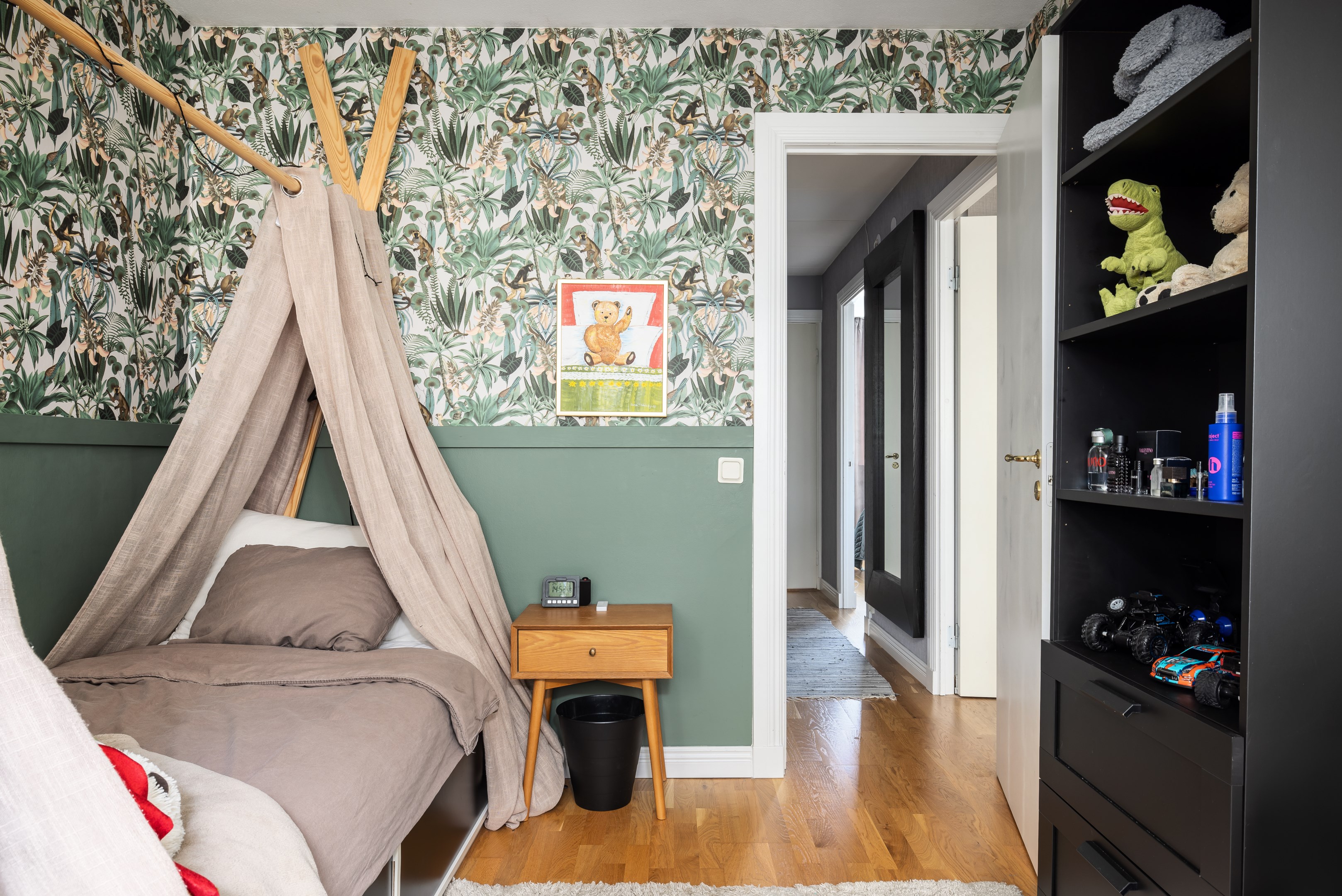 Bostadsbild från Knut Stangenbergs väg 28, Såld i Duvnäs Utskog, Nacka