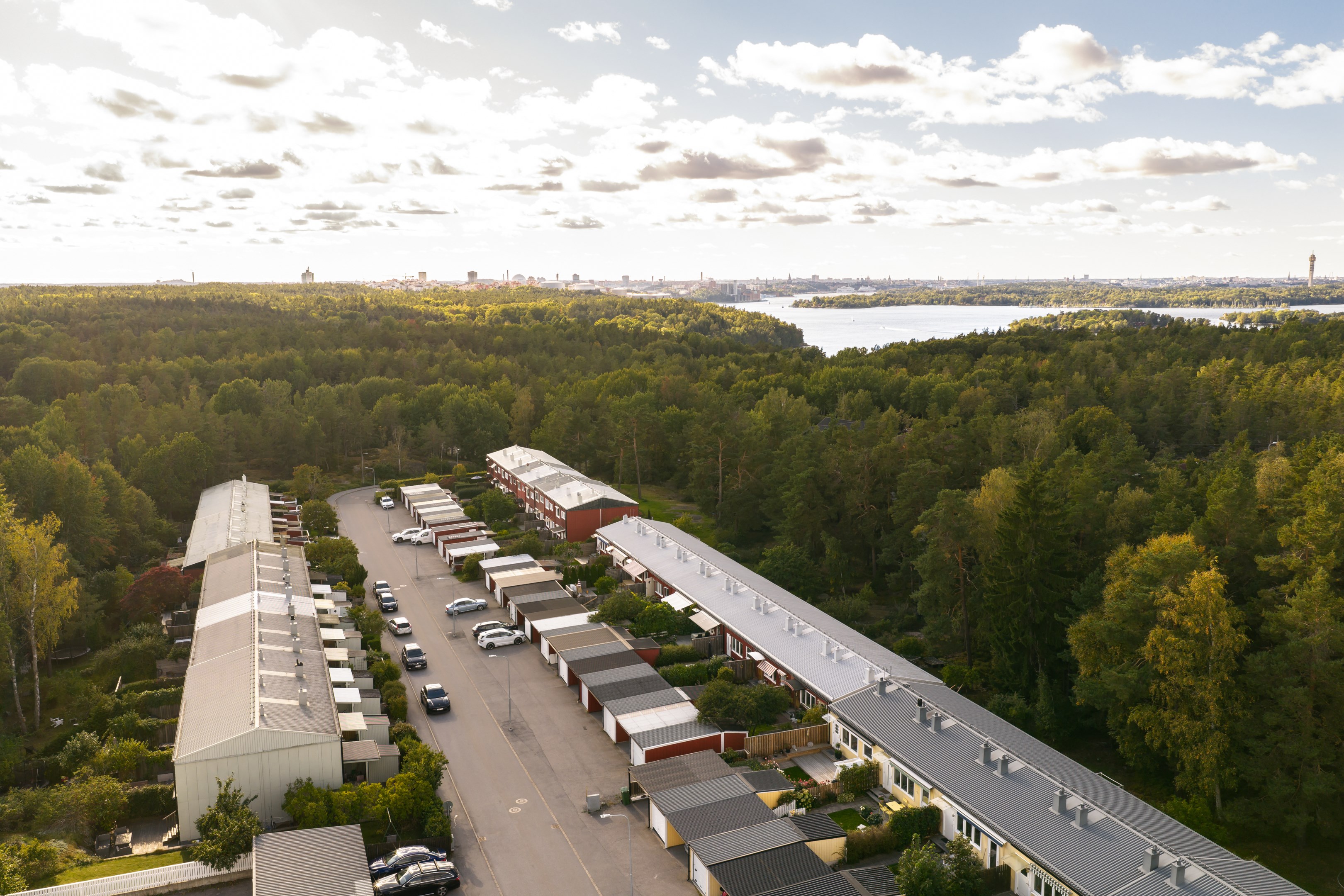 Bostadsbild från Knut Stangenbergs väg 28, Såld i Duvnäs Utskog, Nacka