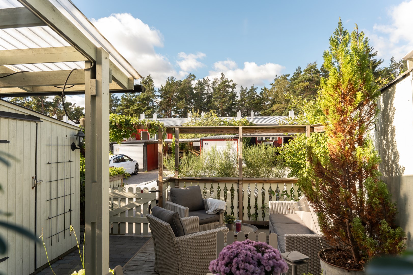 Bostadsbild från Knut Stangenbergs väg 28, Såld i Duvnäs Utskog, Nacka